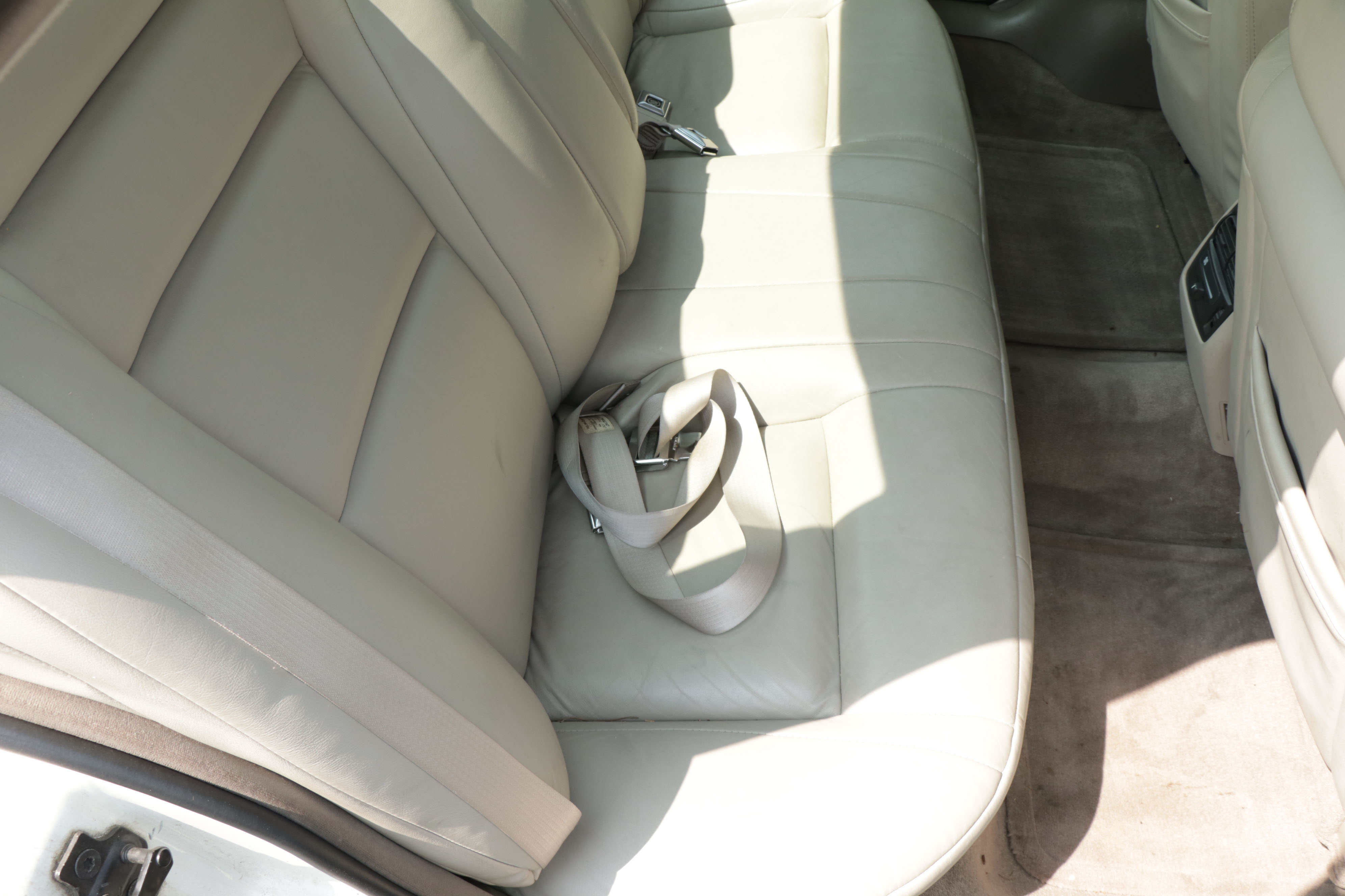 1996 White Cadillac Seville SLS