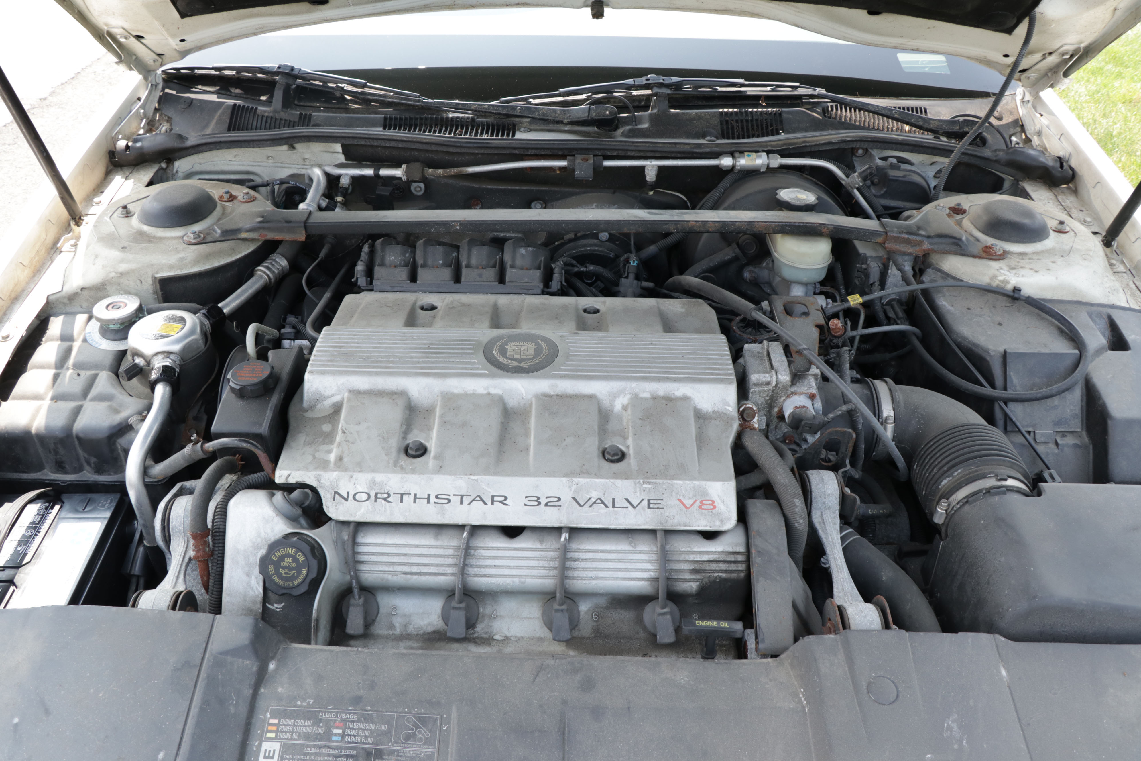 1996 White Cadillac Seville SLS