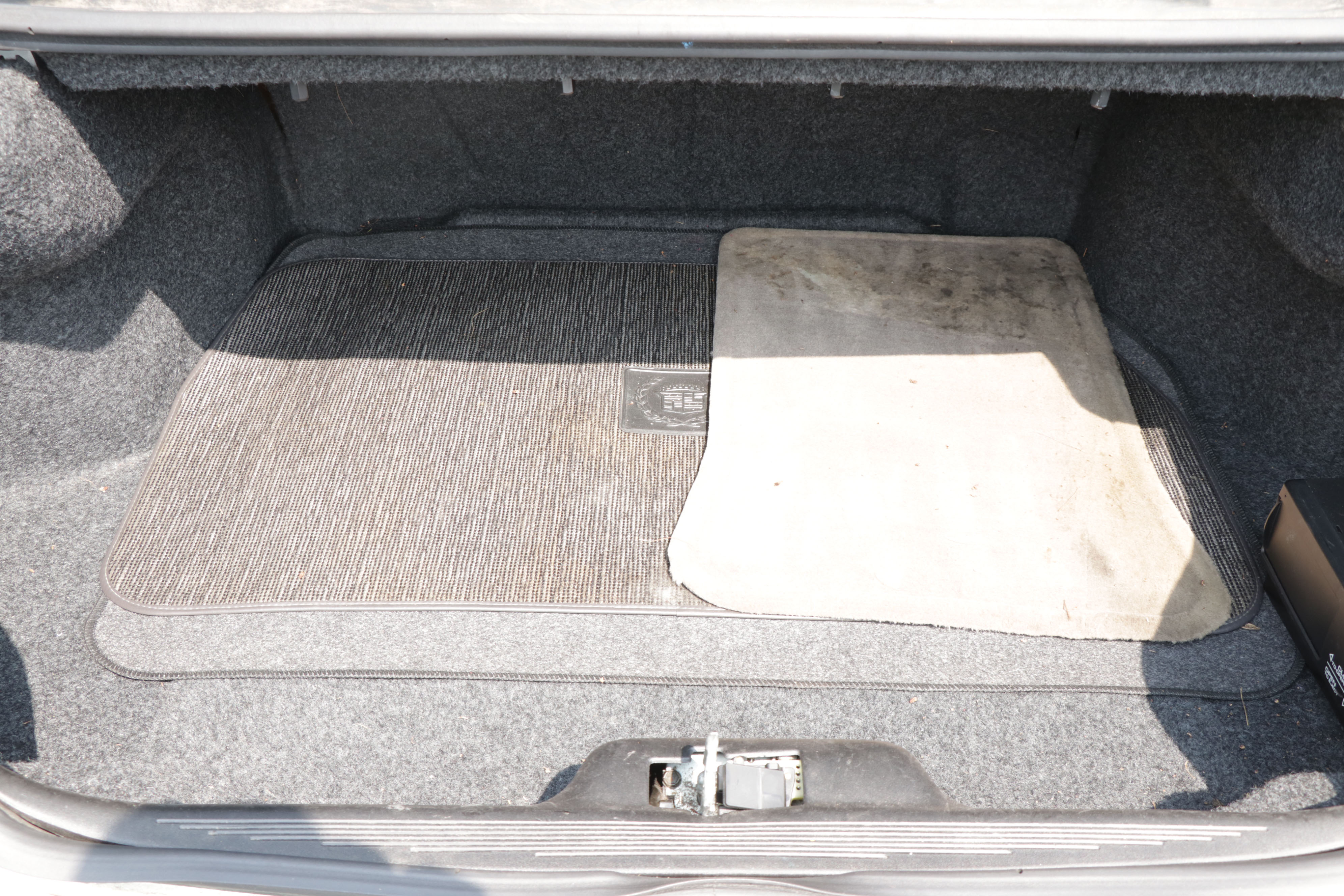 1996 White Cadillac Seville SLS