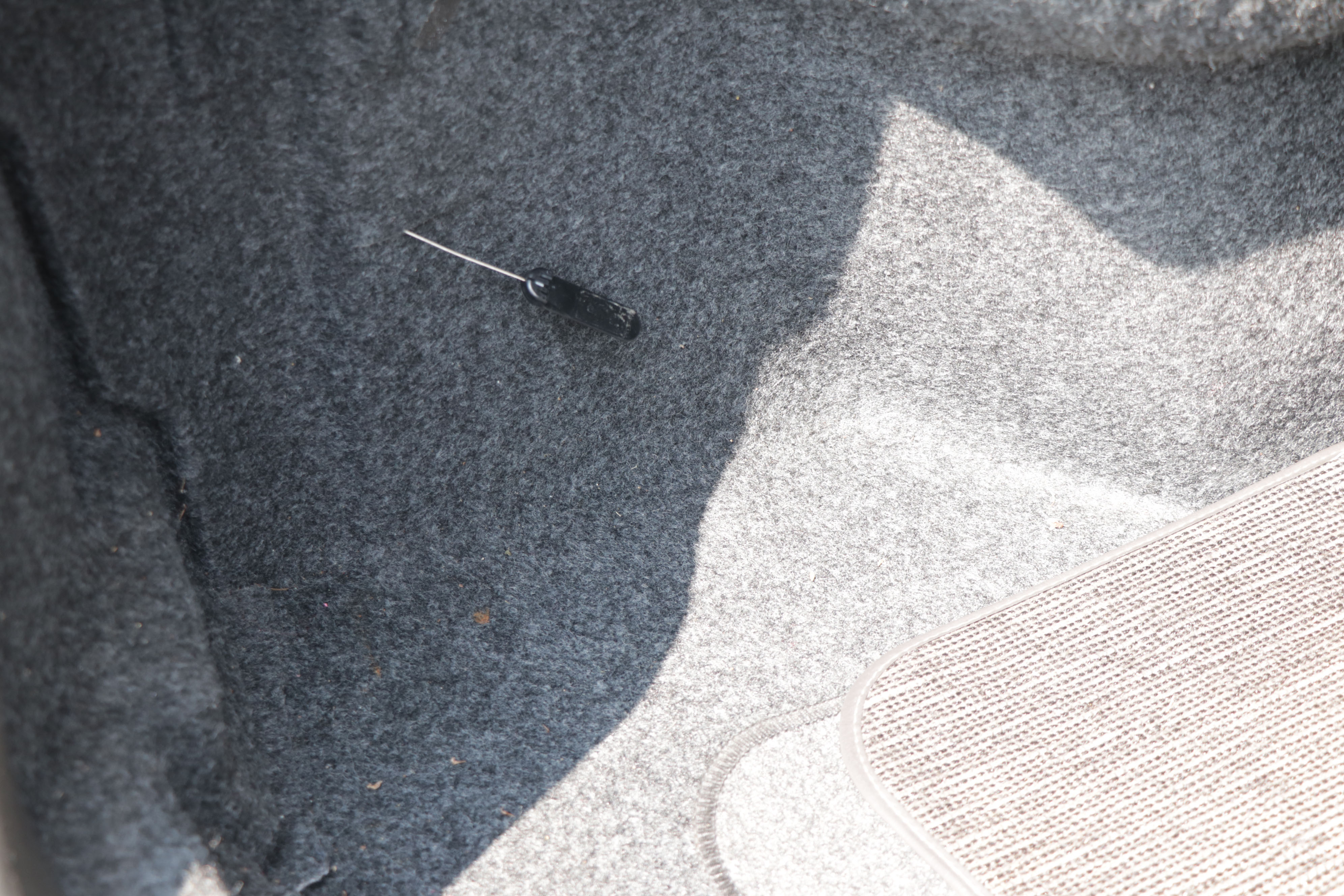 1996 White Cadillac Seville SLS