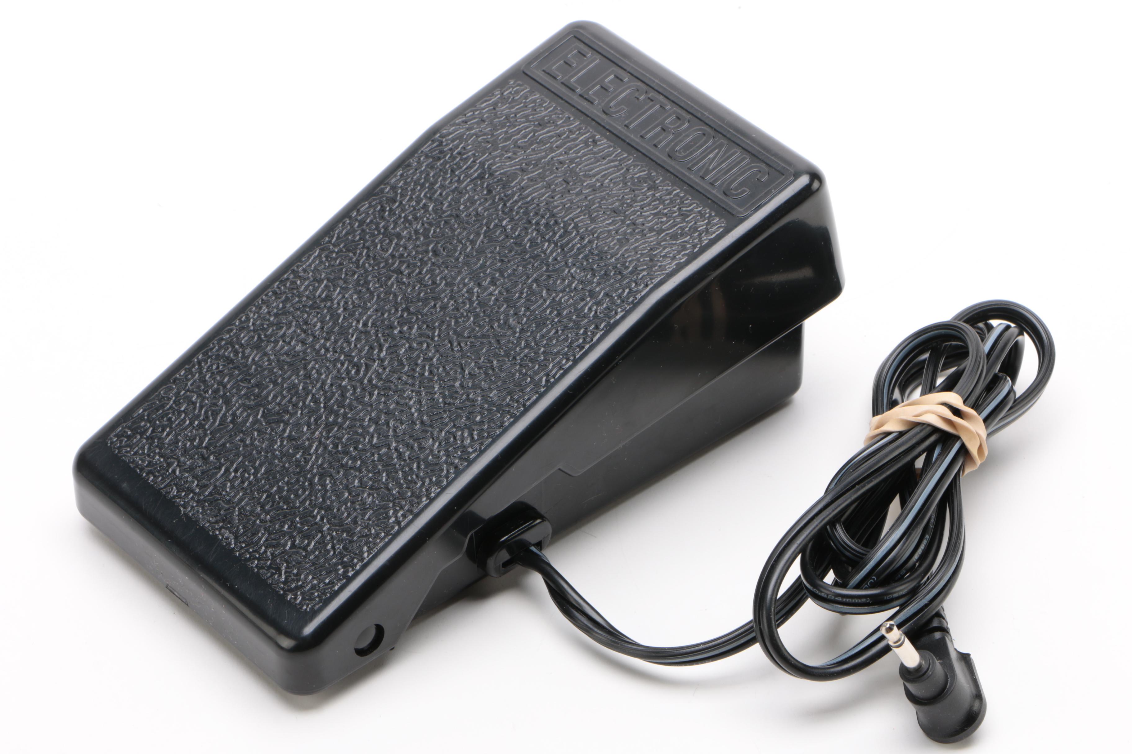 Janome New Home Model 811 Sewing Machine