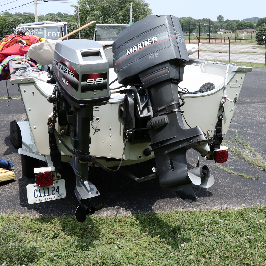 1990 16' Starcraft SuperFisherman with 60 HP Meriner Motor and Trailer