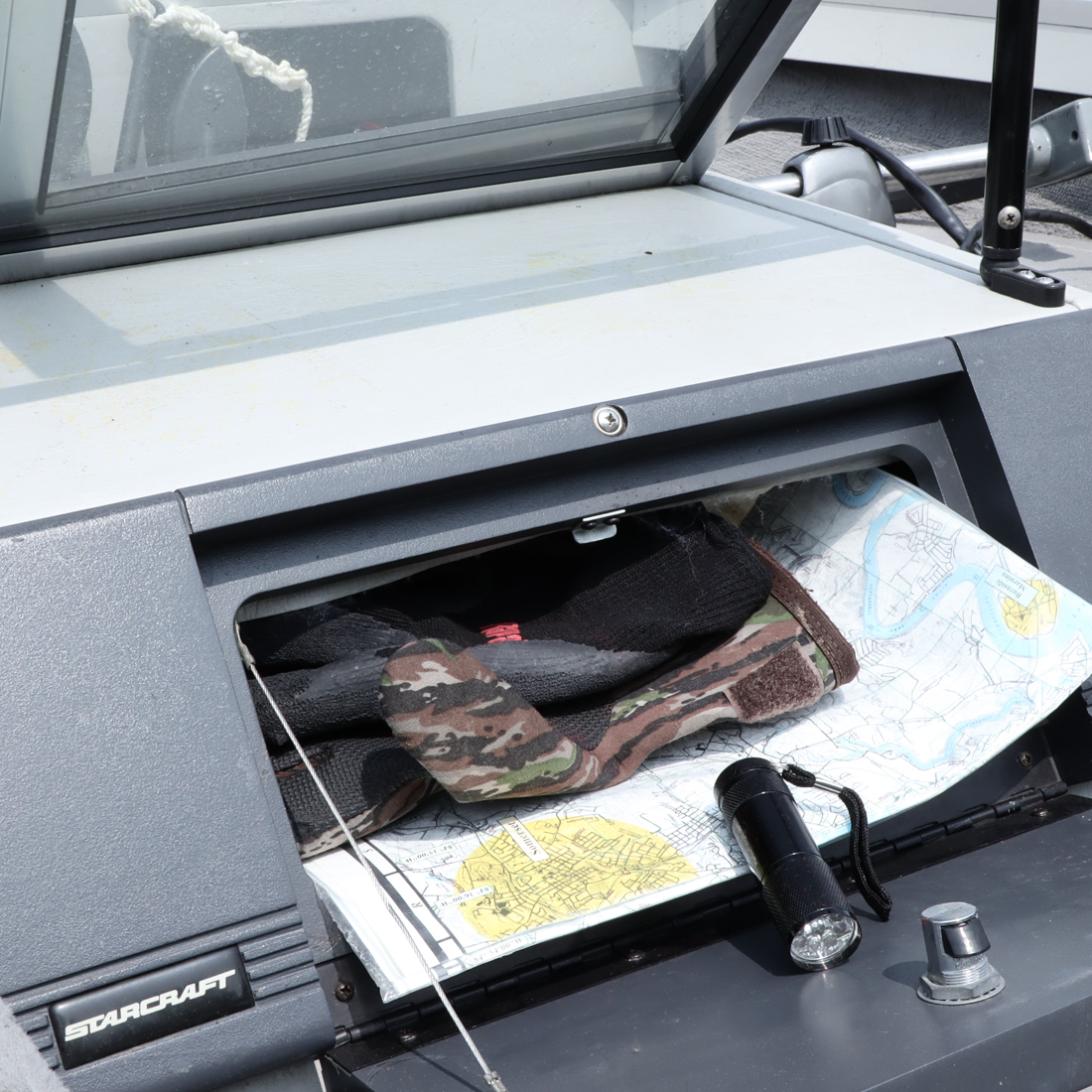 1990 16' Starcraft SuperFisherman with 60 HP Meriner Motor and Trailer