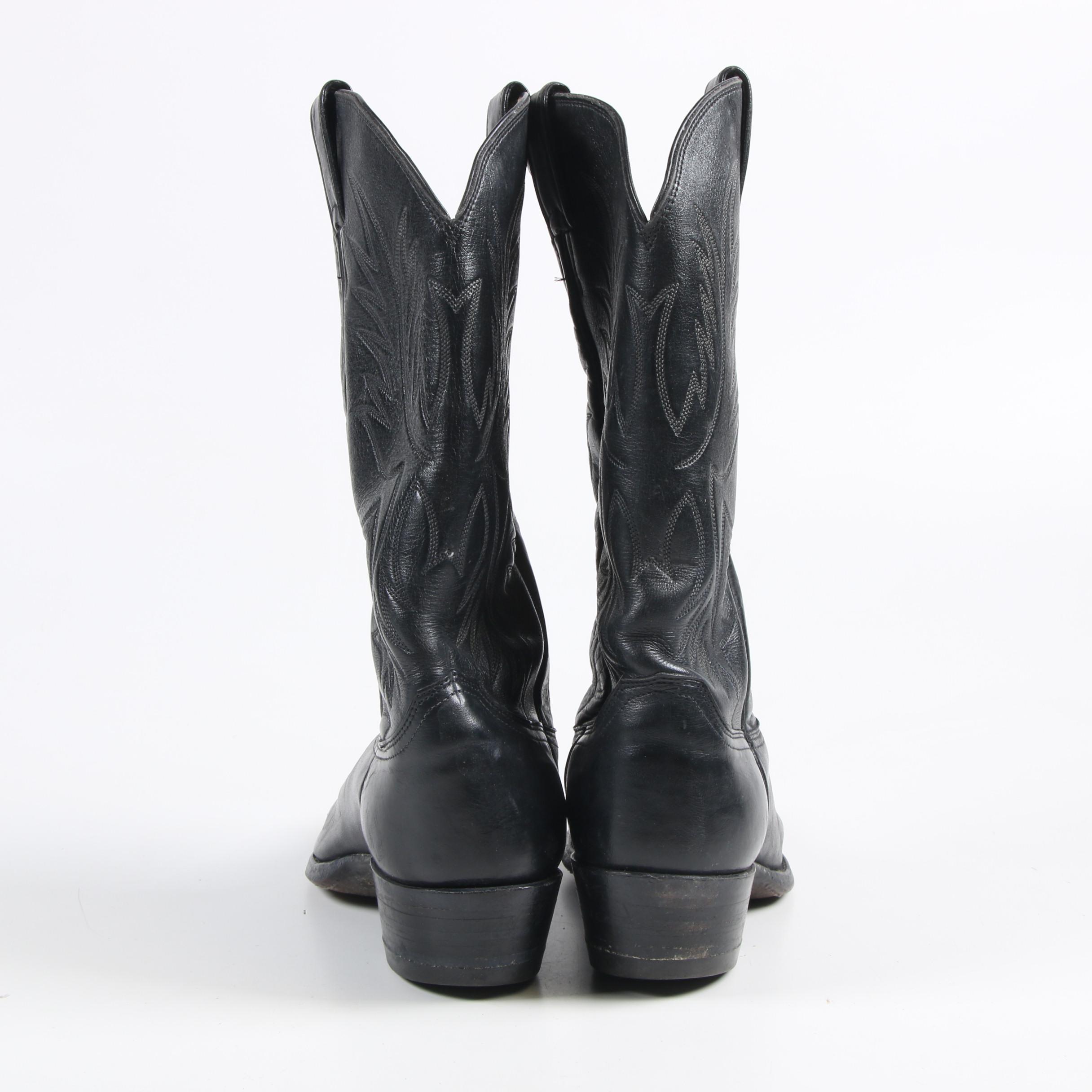 Men's Justin Pointed Toe Boots in Black Leather with Tonal Stitching