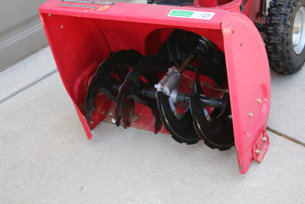 PowerLand PDST24 Snow Thrower