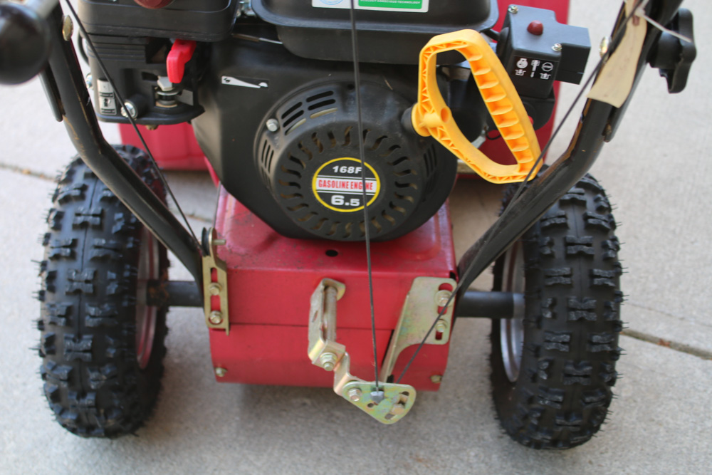 PowerLand PDST24 Snow Thrower