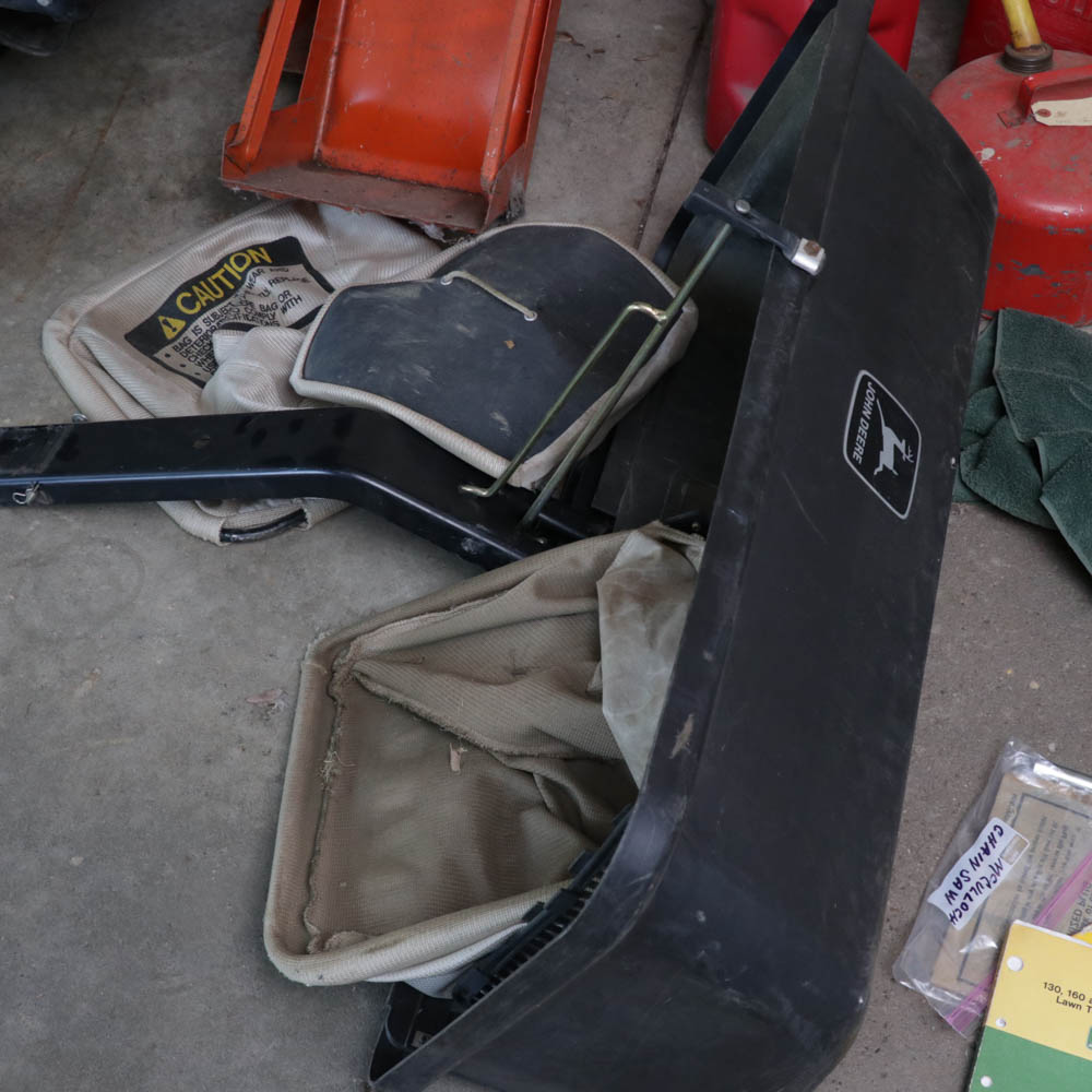 John Deere 130 Lawn Tractor