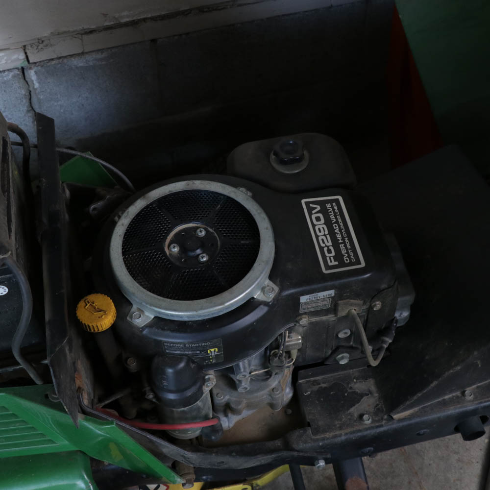 John Deere 130 Lawn Tractor