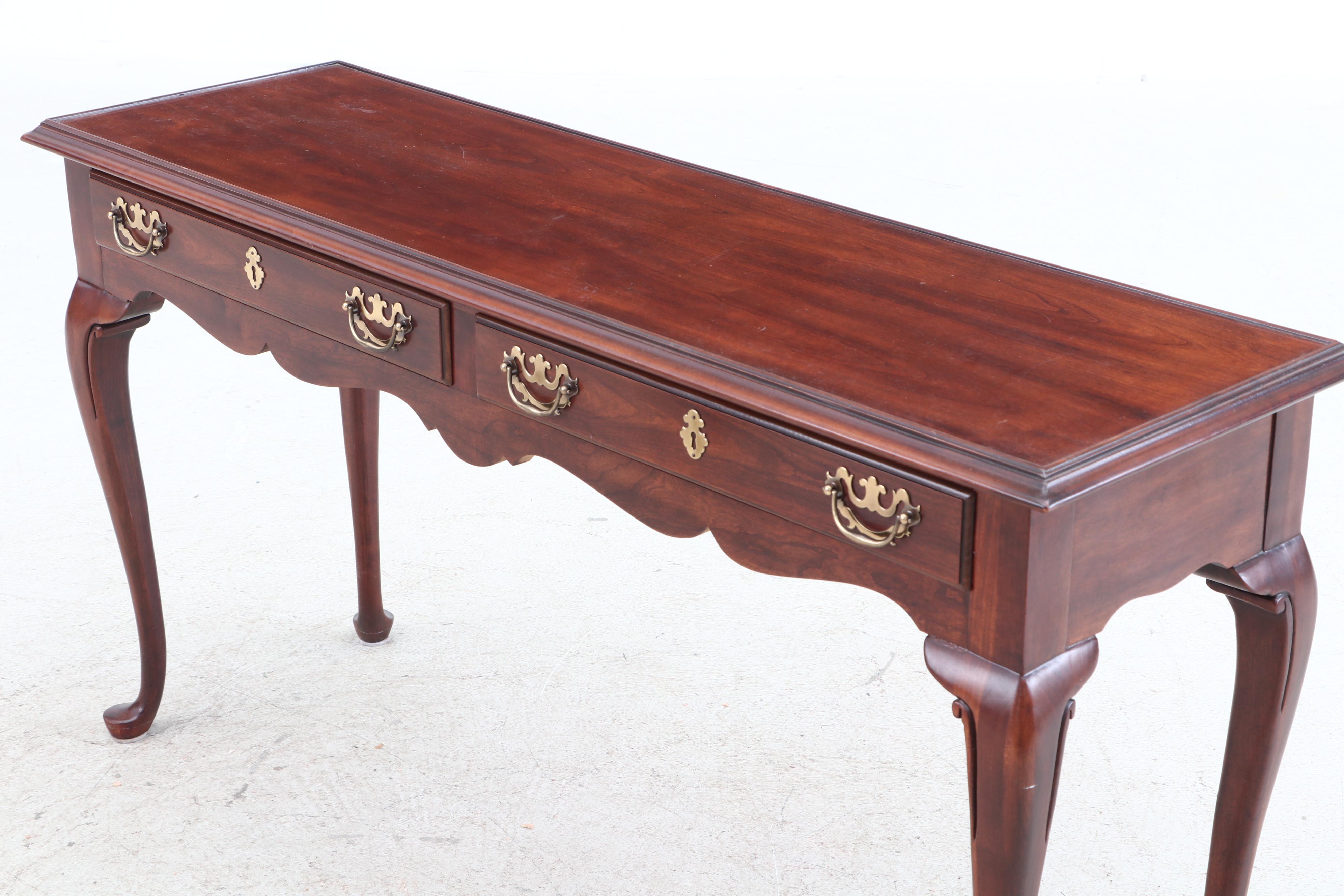 Drexel Heritage Queen Anne Style Cherry Sofa Table with Stools