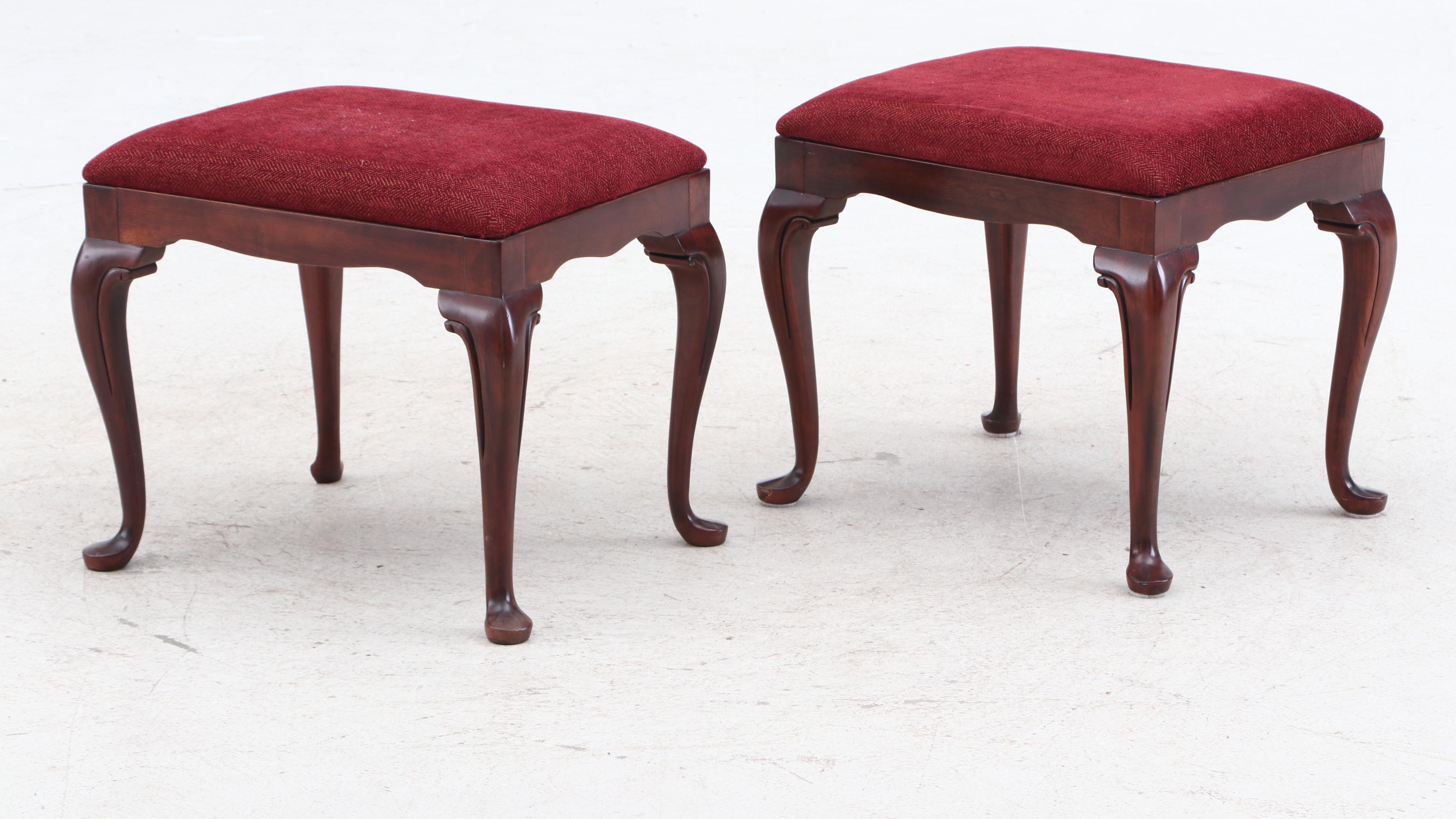 Drexel Heritage Queen Anne Style Cherry Sofa Table with Stools