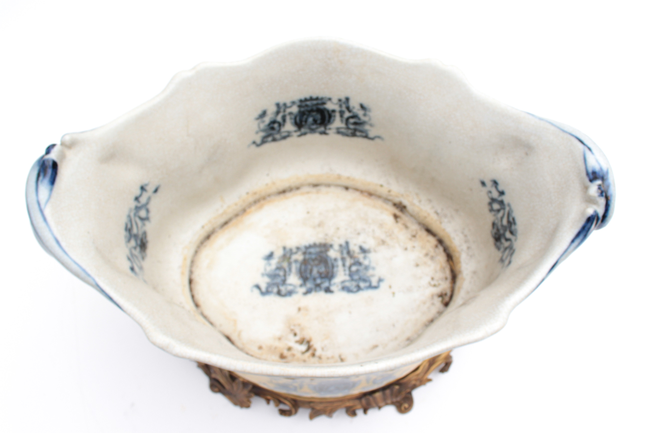 Chinese United Wilson Porcelain Foot Bath