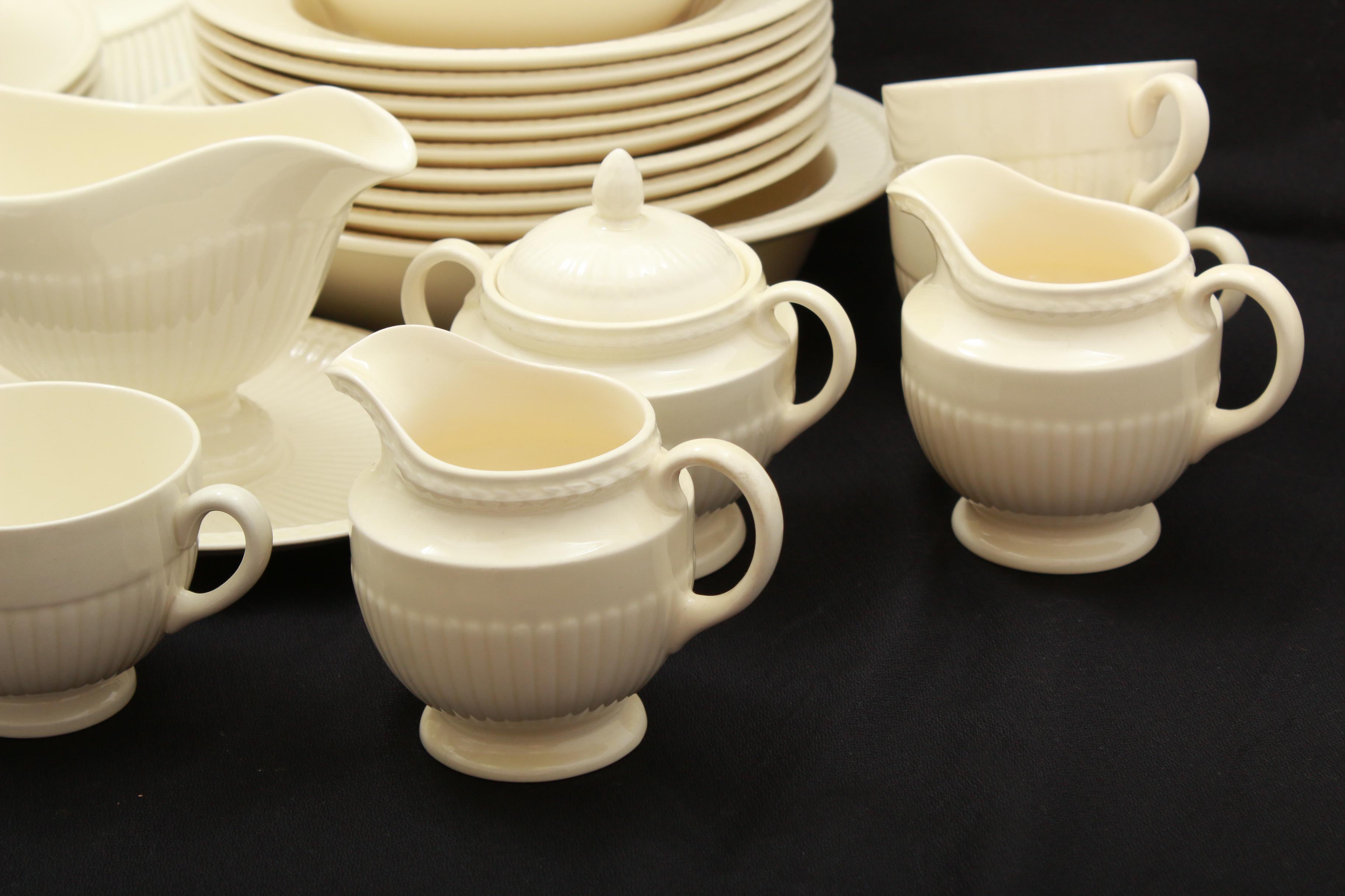 Wedgwood "Edme" Porcelain Dinnerware