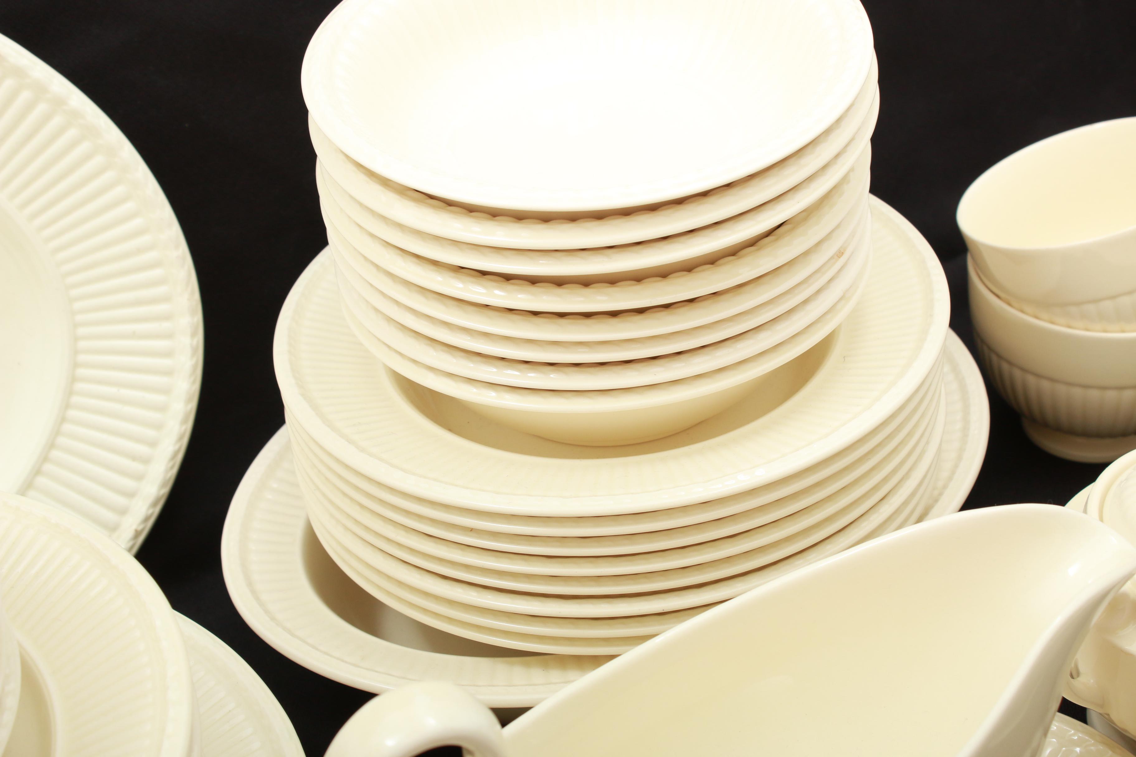 Wedgwood "Edme" Porcelain Dinnerware