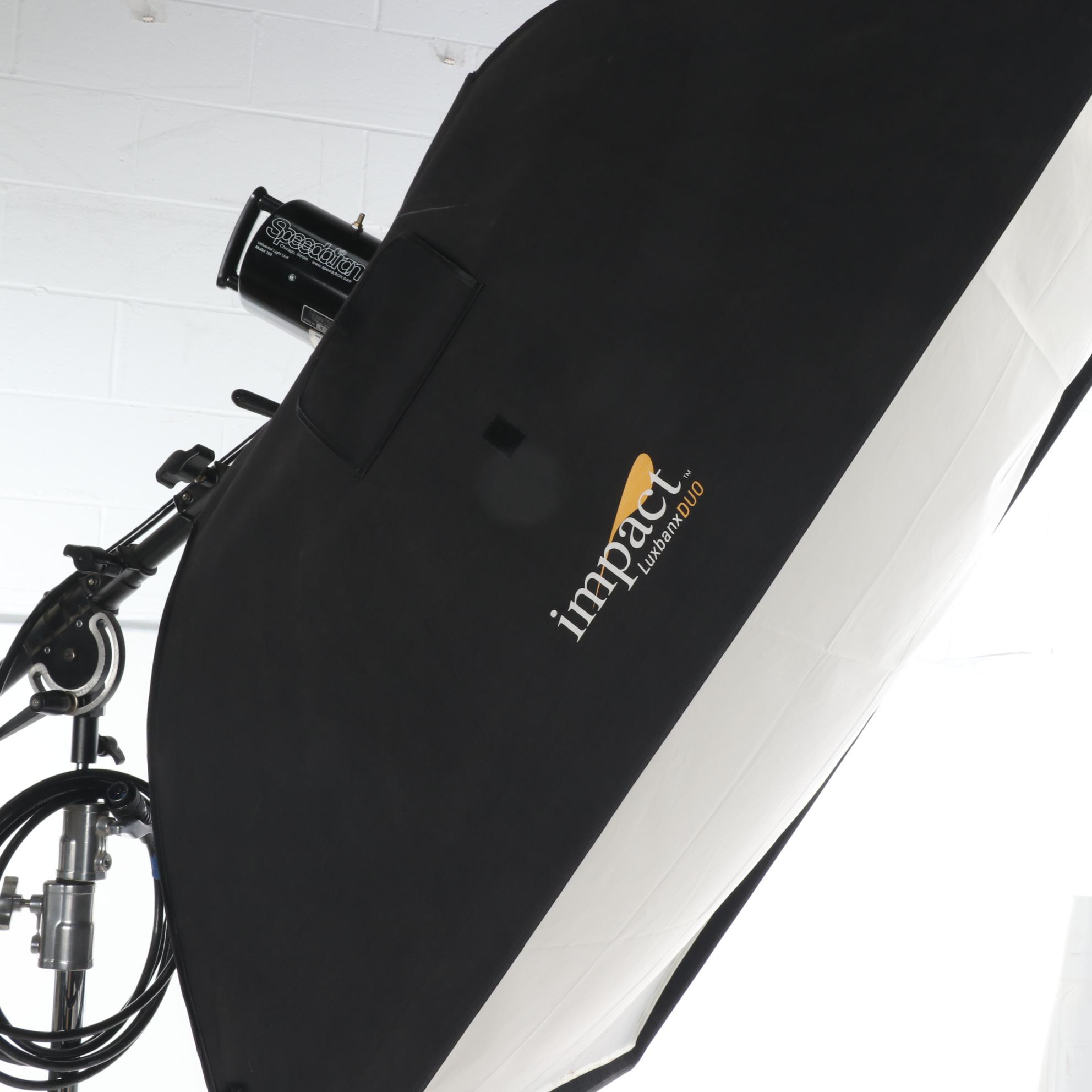 Speedotron Studio Strobe with Large  Impact Luxbanx Duo Softbox