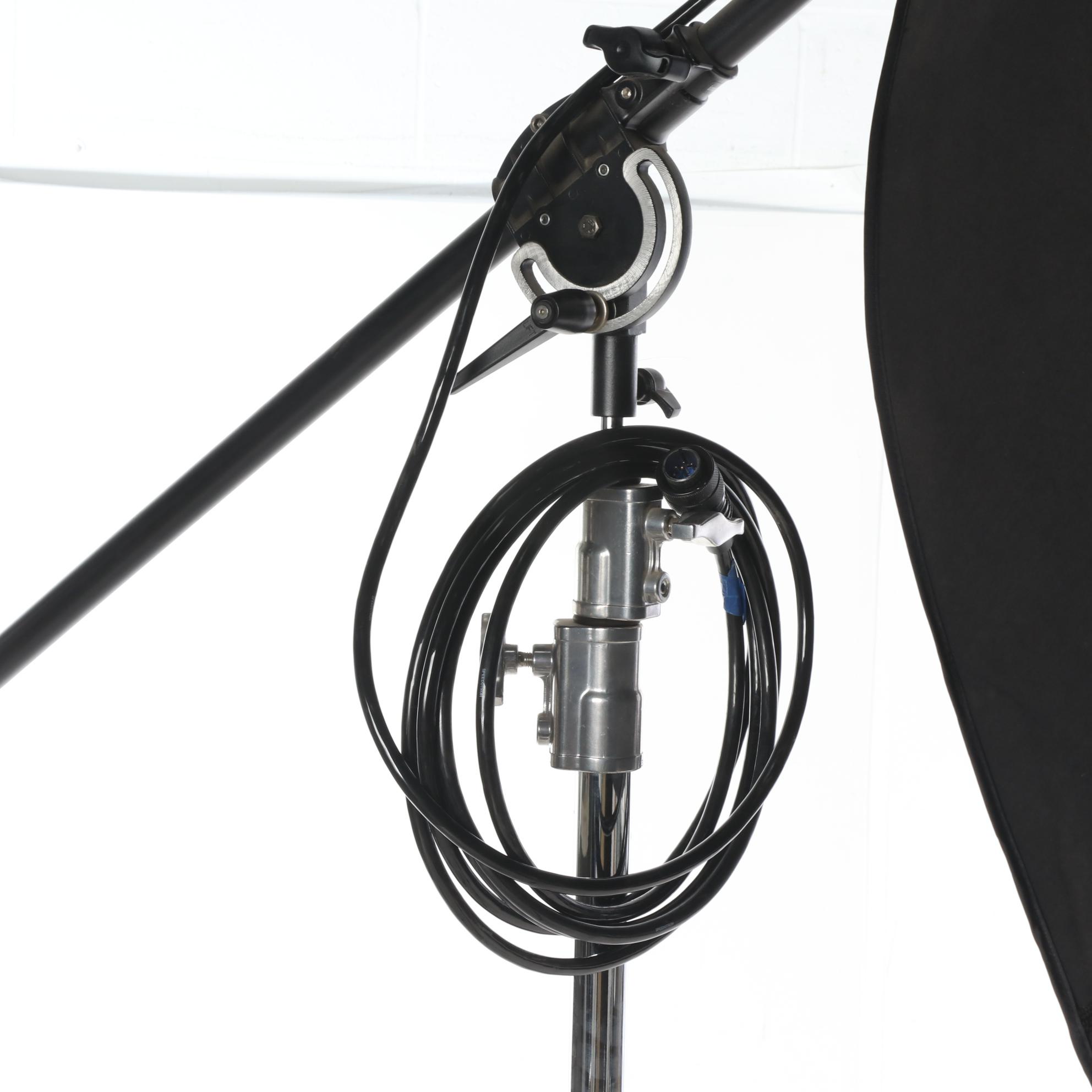 Speedotron Studio Strobe with Large  Impact Luxbanx Duo Softbox