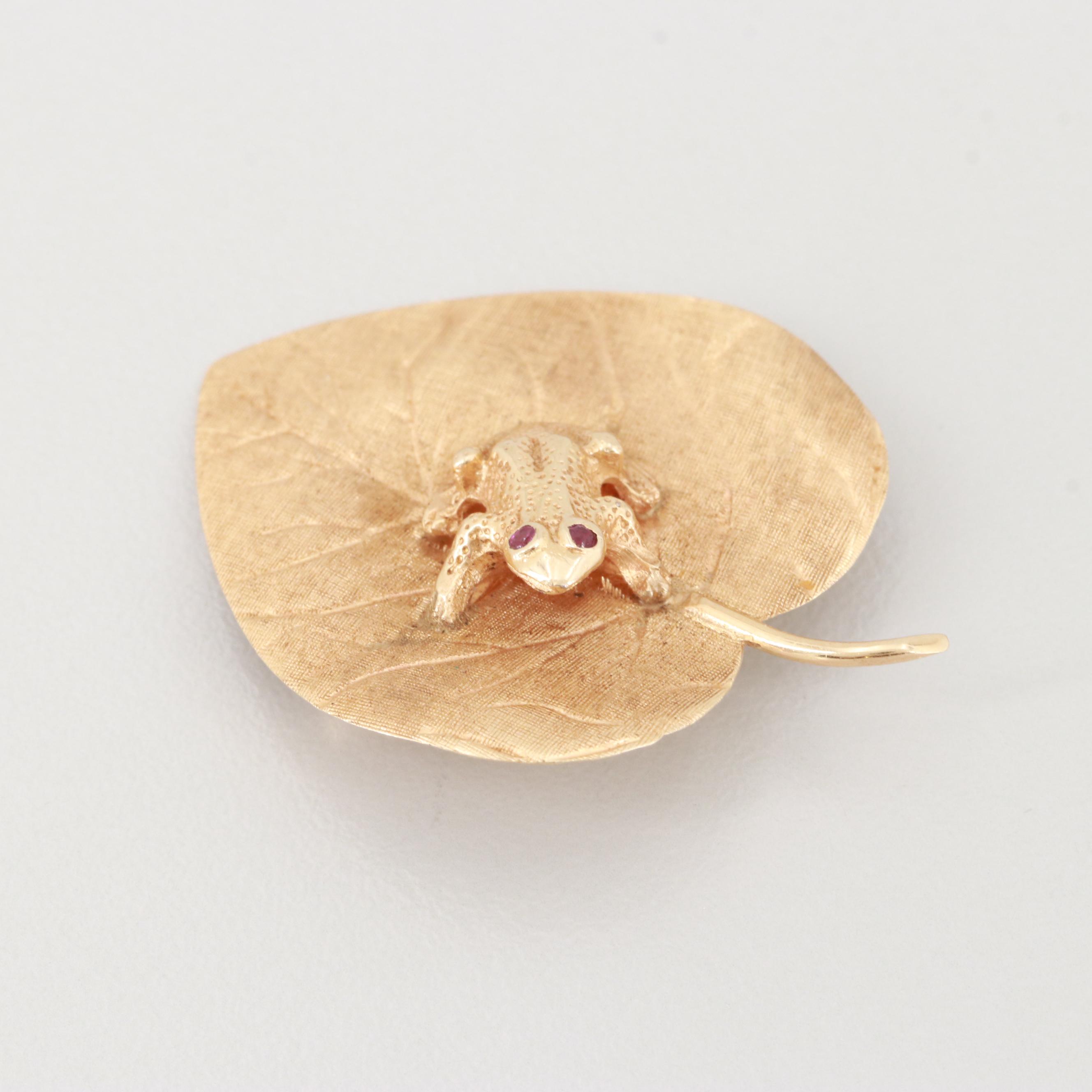 Vintage Cellino 14K Yellow Gold Frog on a Leaf Brooch with Ruby Accents