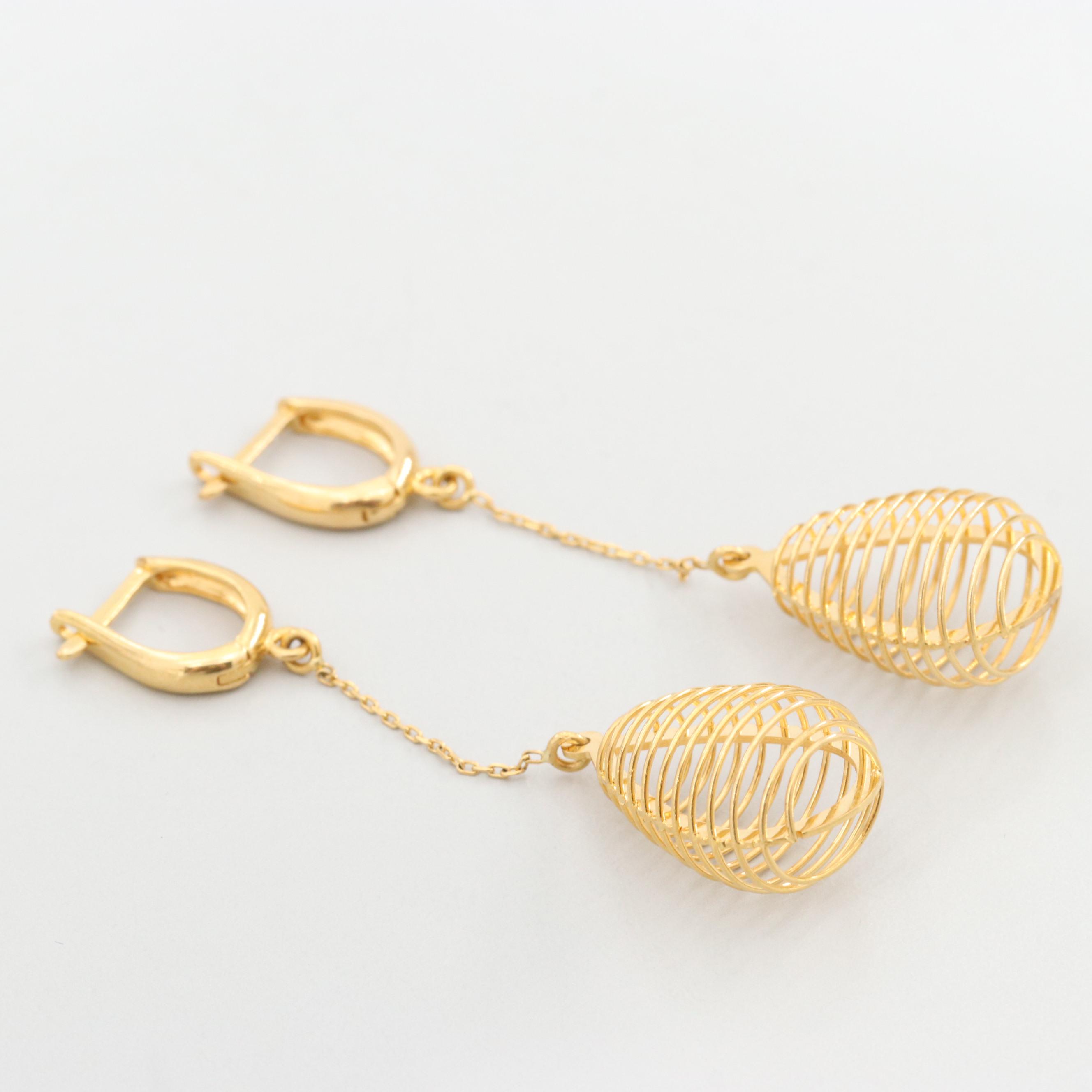 22K Yellow Gold Dangle Earrings