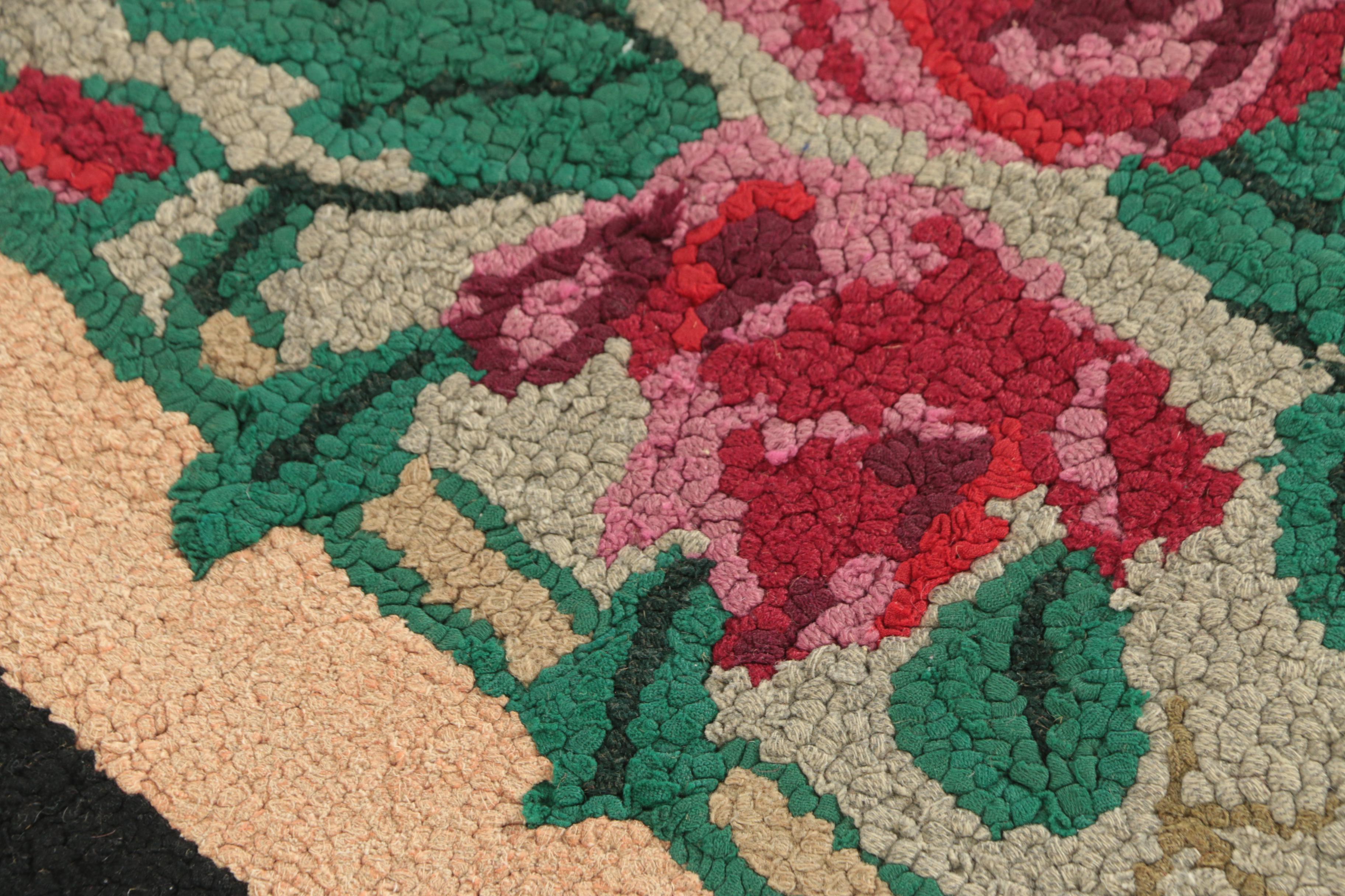 Hand-Hooked American Colonial Revival Wool Accent Rug