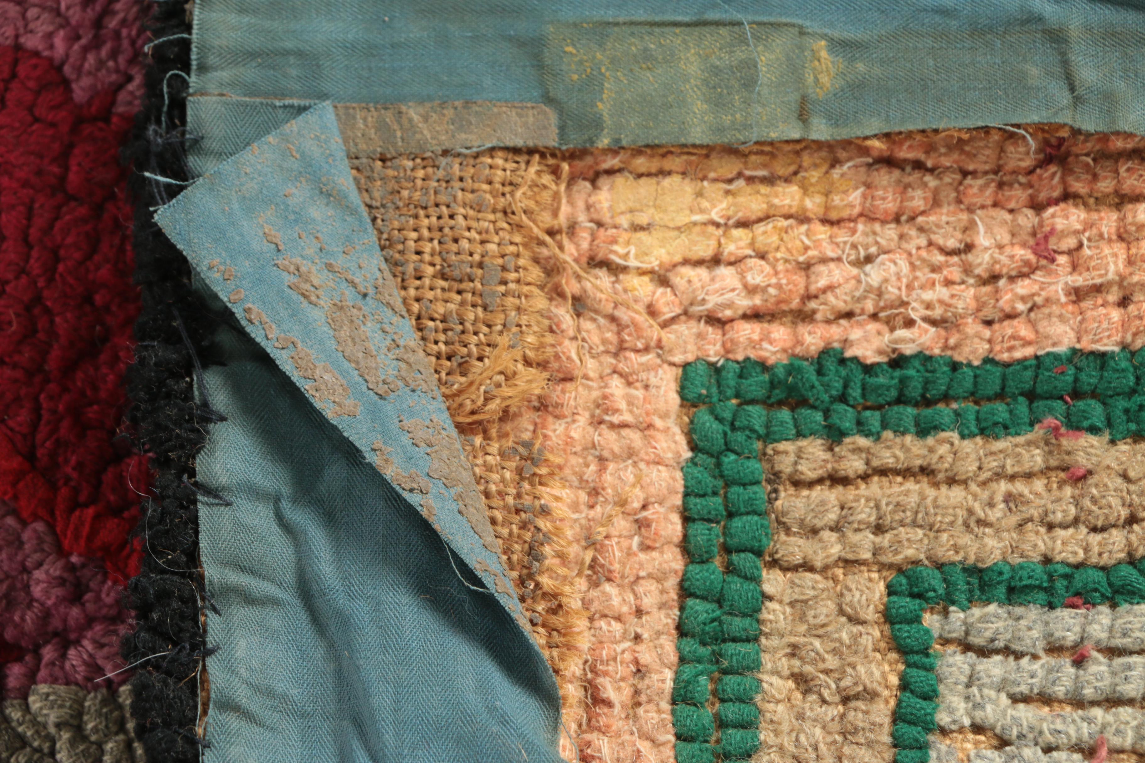 Hand-Hooked American Colonial Revival Wool Accent Rug