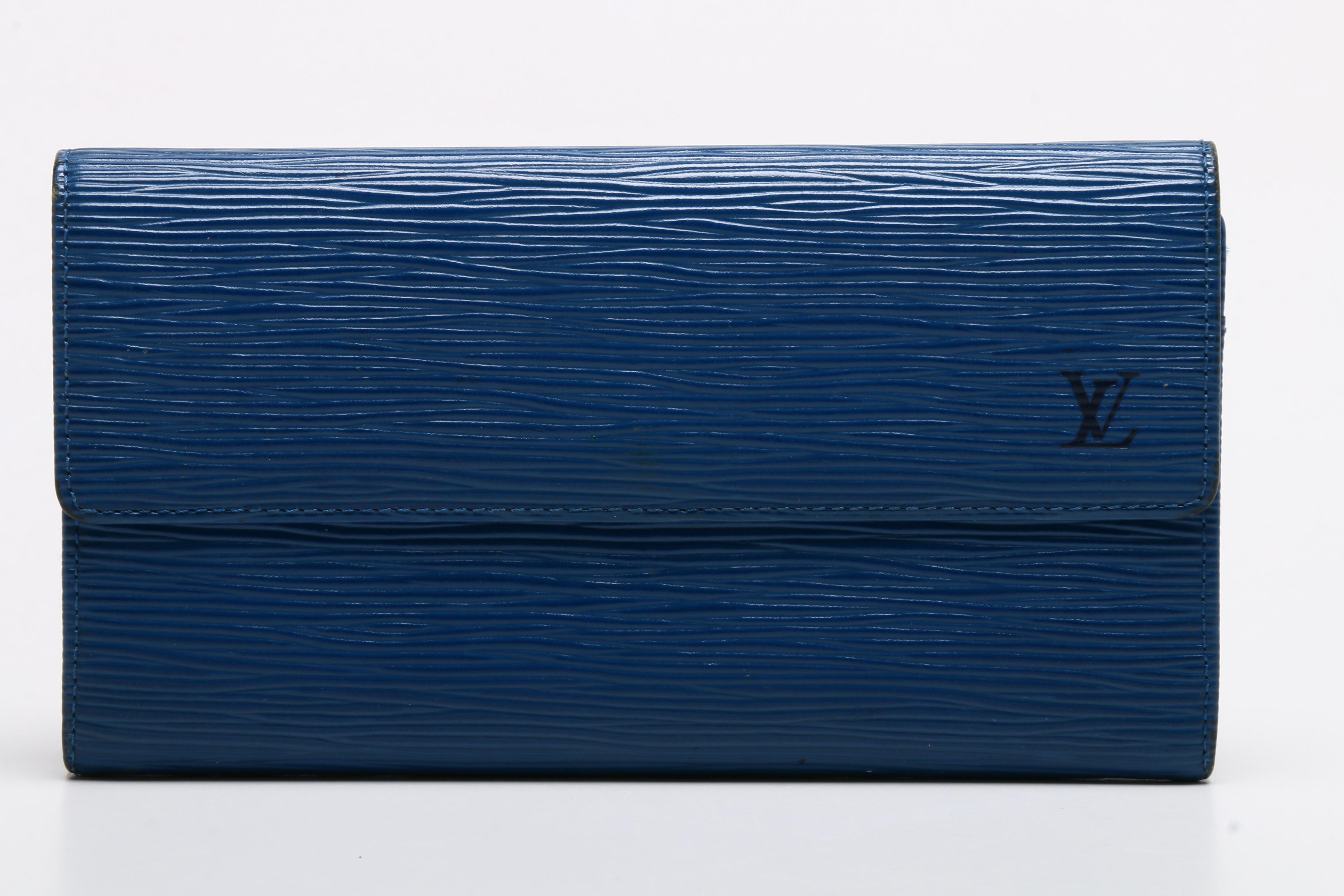 Louis Vuitton Toledo Blue EPI Leather Sarah Wallet and Borneo Green Key Holder