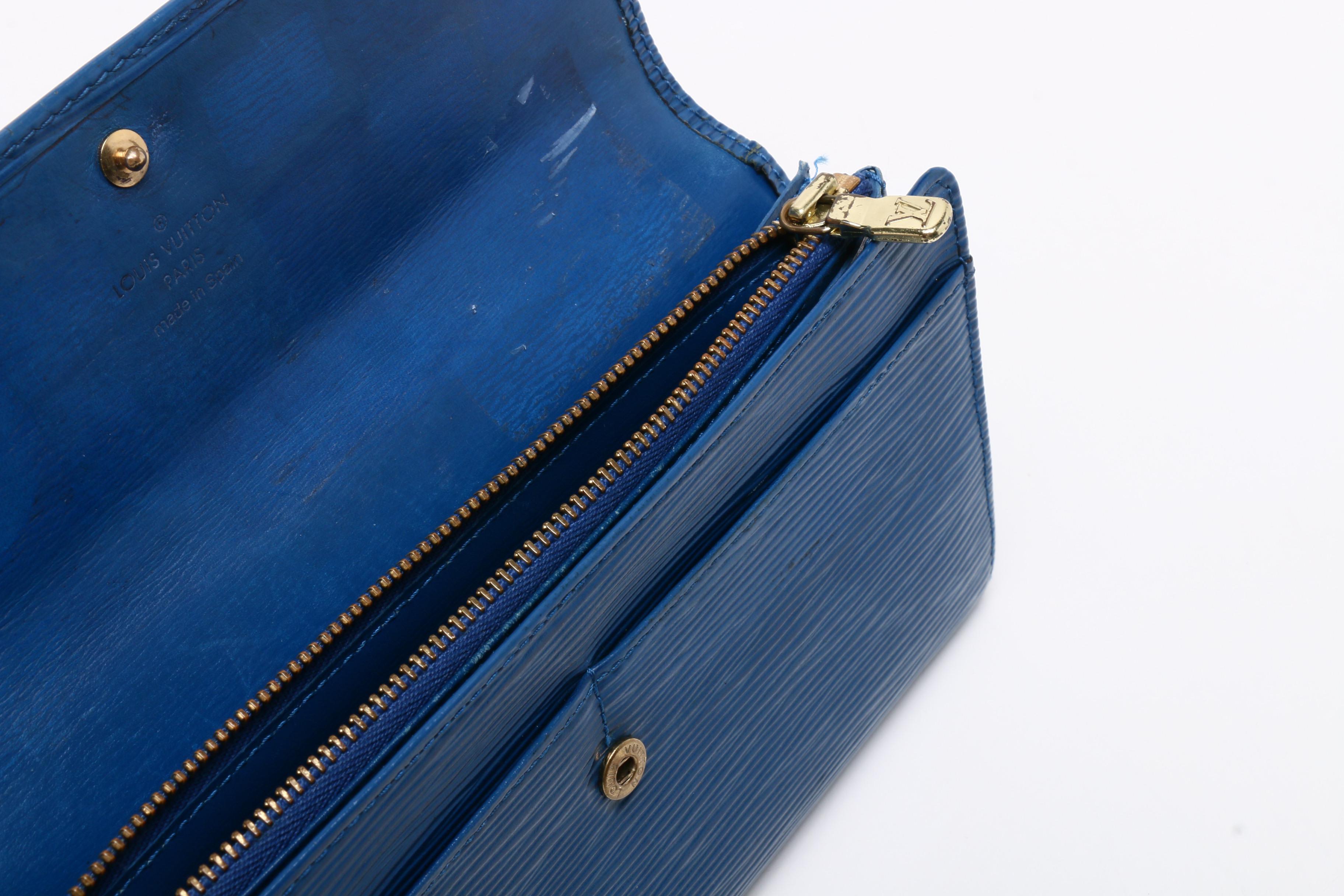 Louis Vuitton Toledo Blue EPI Leather Sarah Wallet and Borneo Green Key Holder