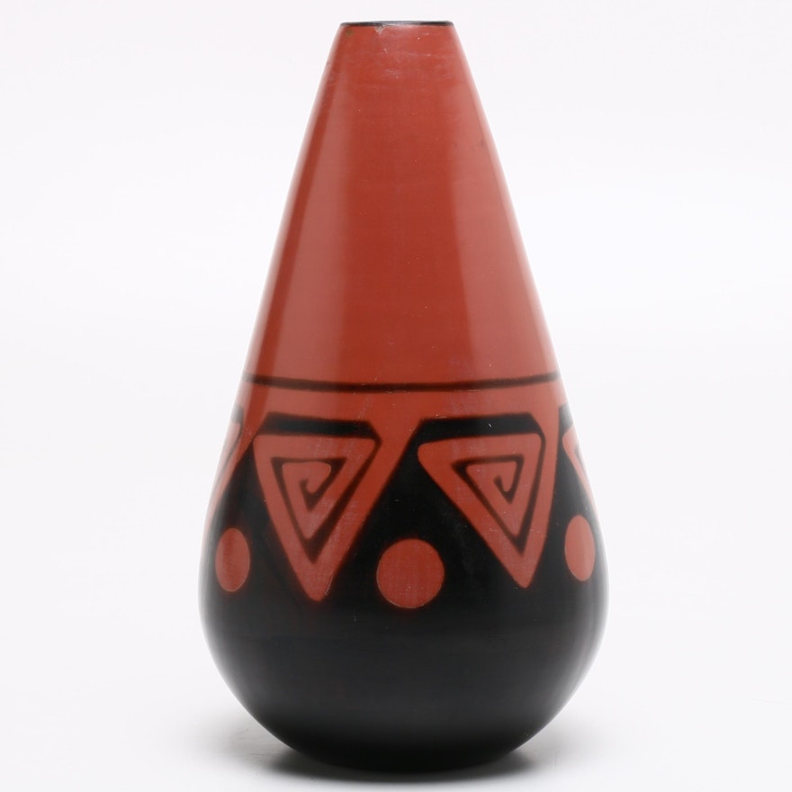 M. Adanaque Peruvian Handmade Earthenware Vase, Contemporary
