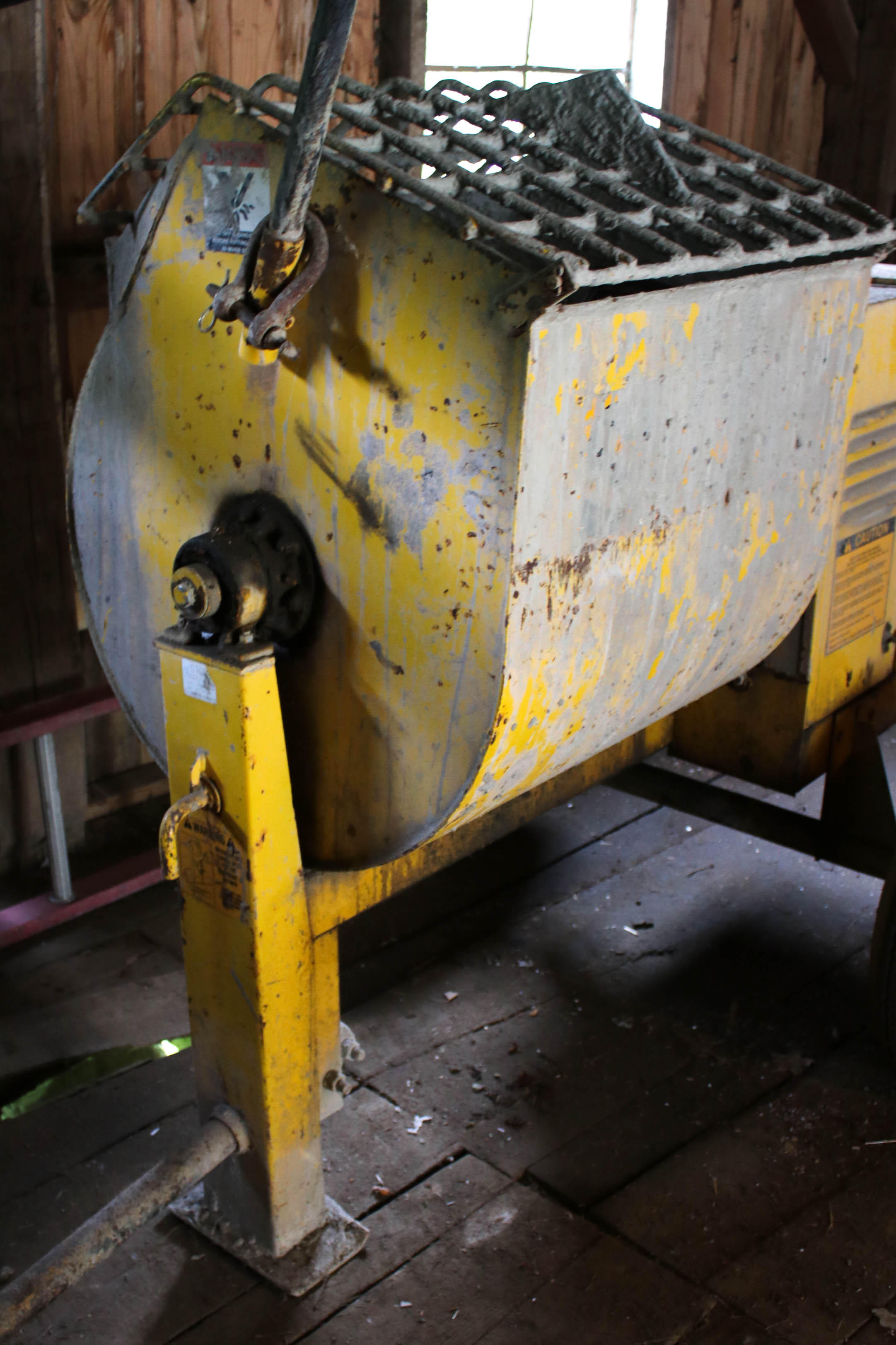 Stow Model 30H Mortar Mixer