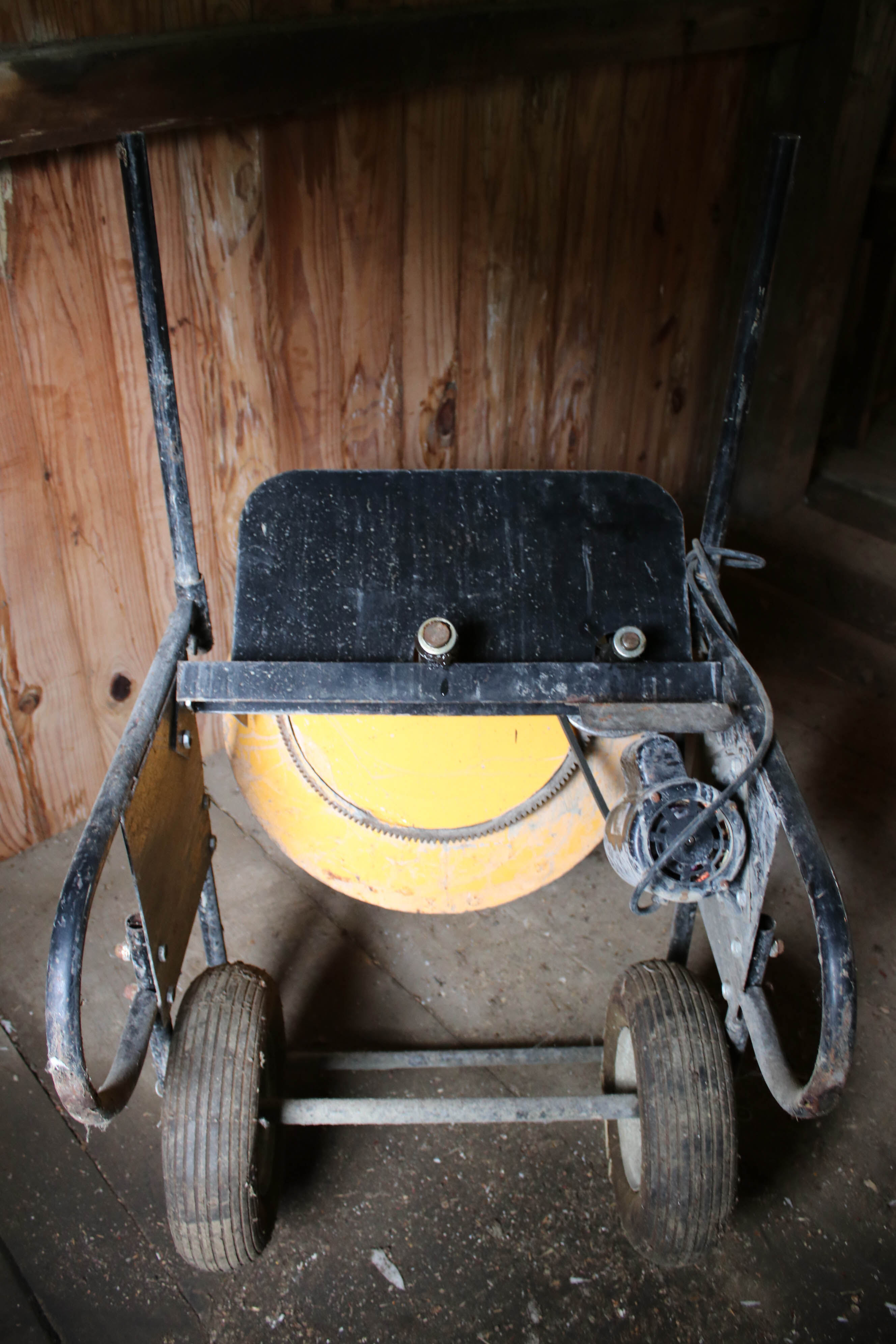 Stow Model 30H Mortar Mixer
