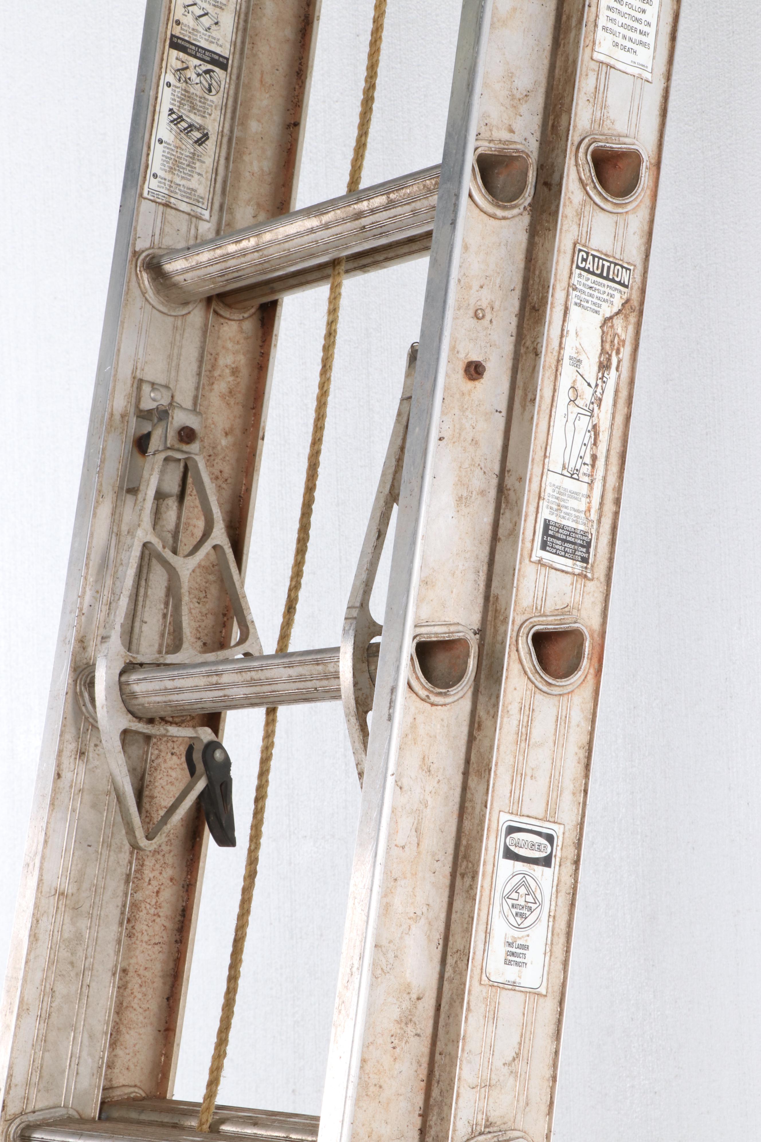 Werner 26-Foot Extension Ladder with Stabilizer