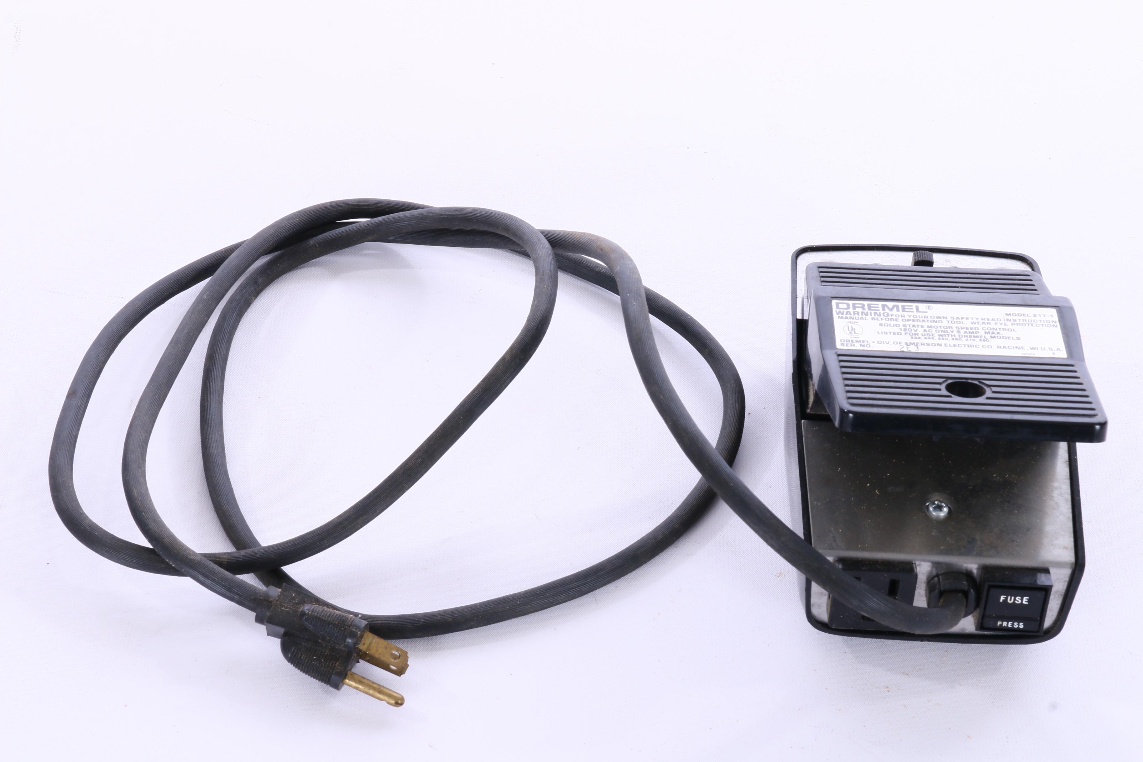 Dremel Moto-Lathe 700-1 Table 15" Scroll Saw with Sander Attachments