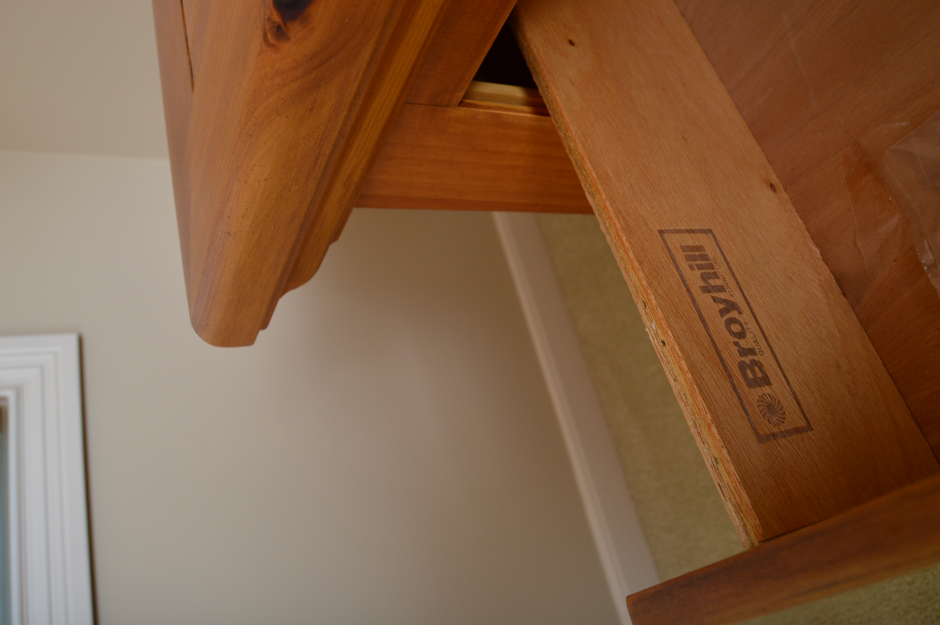 Broyhill Pine Queen-Sized Bed with Night Stands and Table Lamps