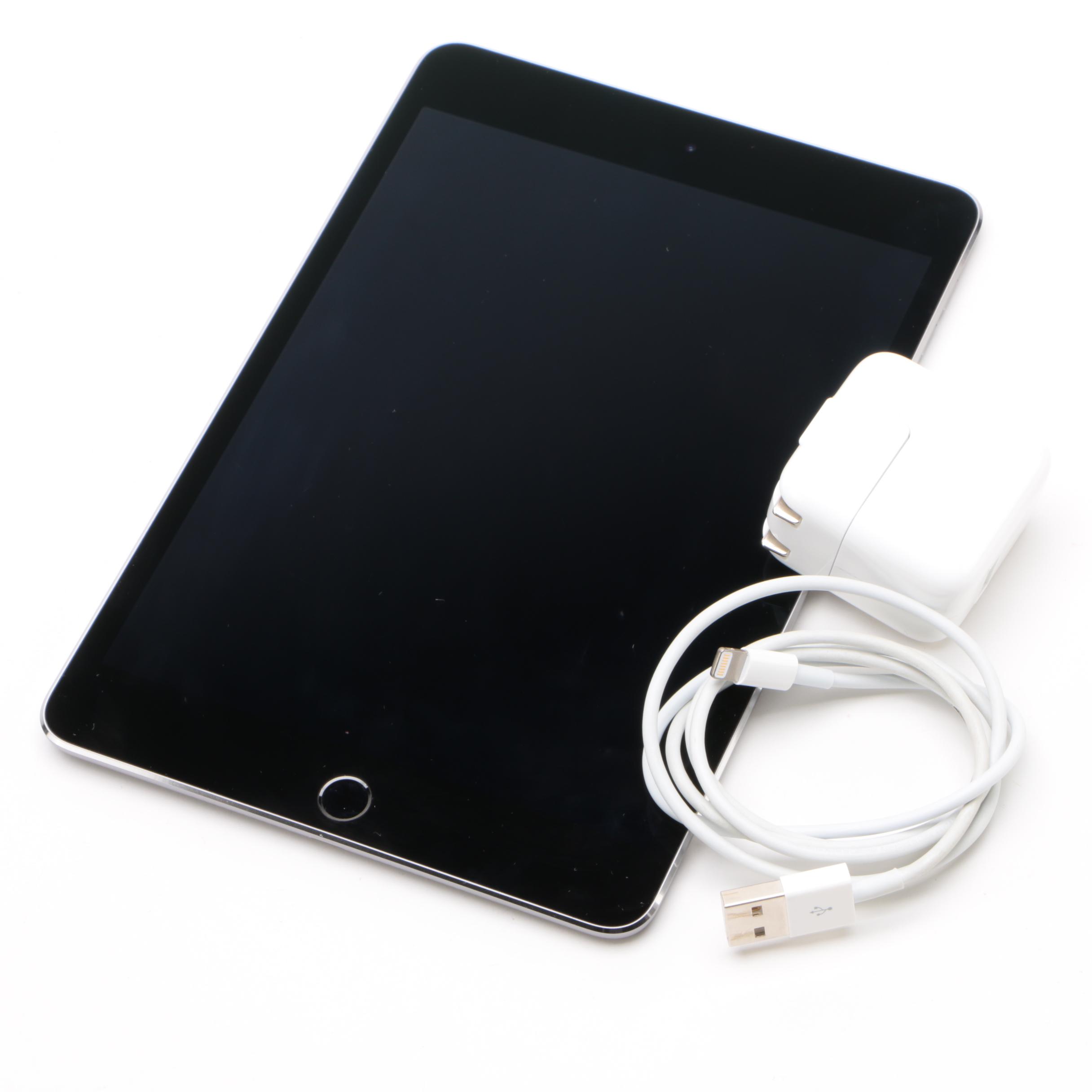 128GB Apple iPad mini 4 with Lightning Cable and Power Adapter
