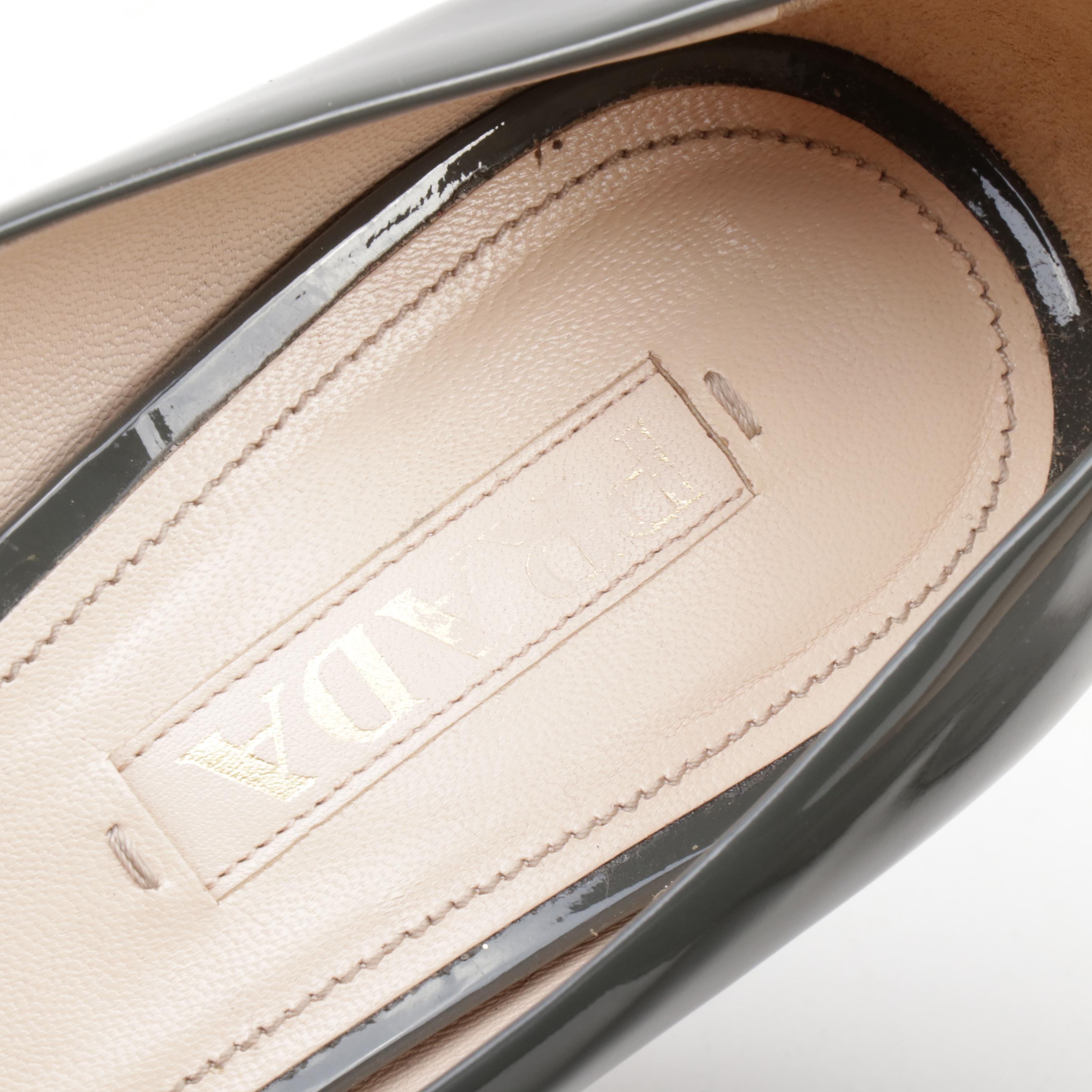 Prada Calzature Donna Two-Tone Patent Leather Pumps