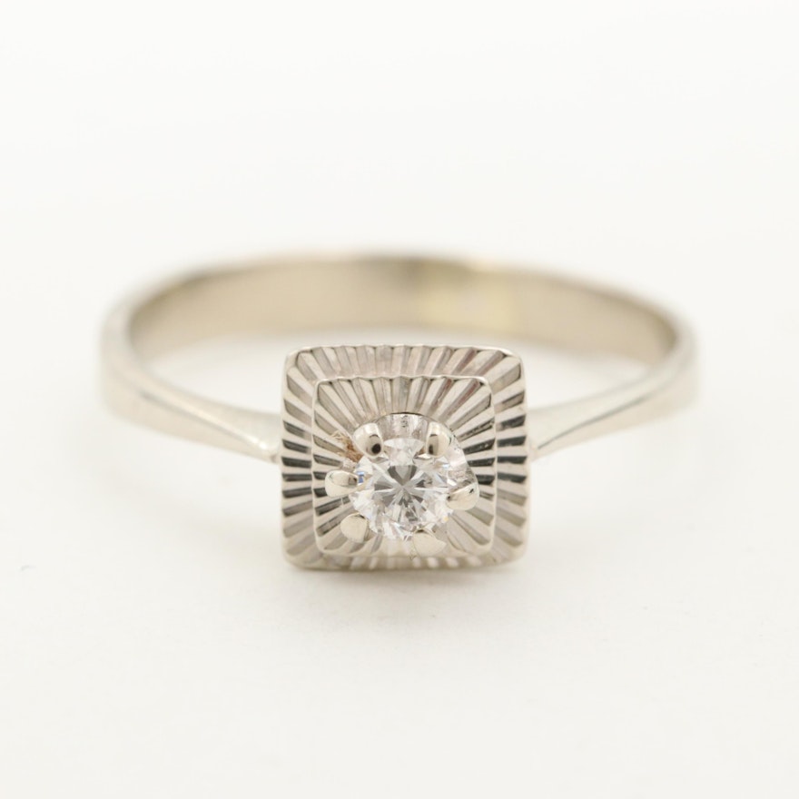 Vintage 18K White Gold Diamond Solitaire Ring