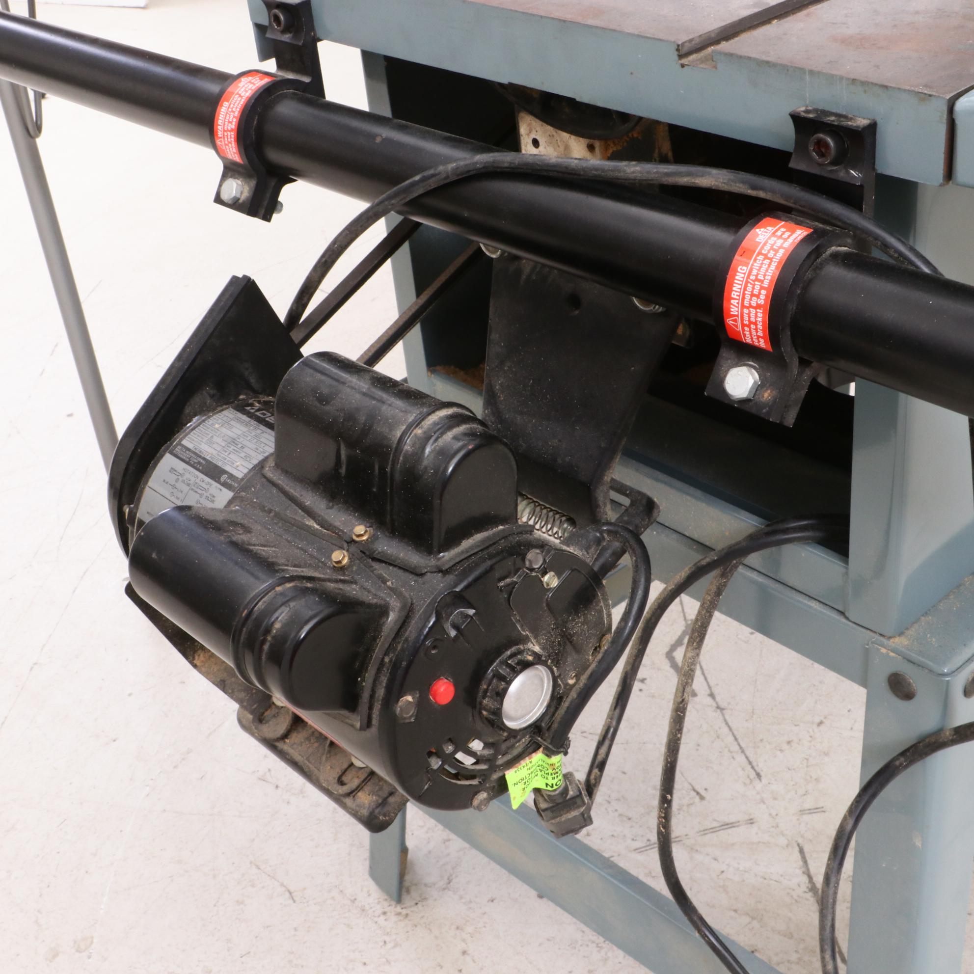 Delta 10" Contractor Table Saw with "Unifence" Saw Fence Guide