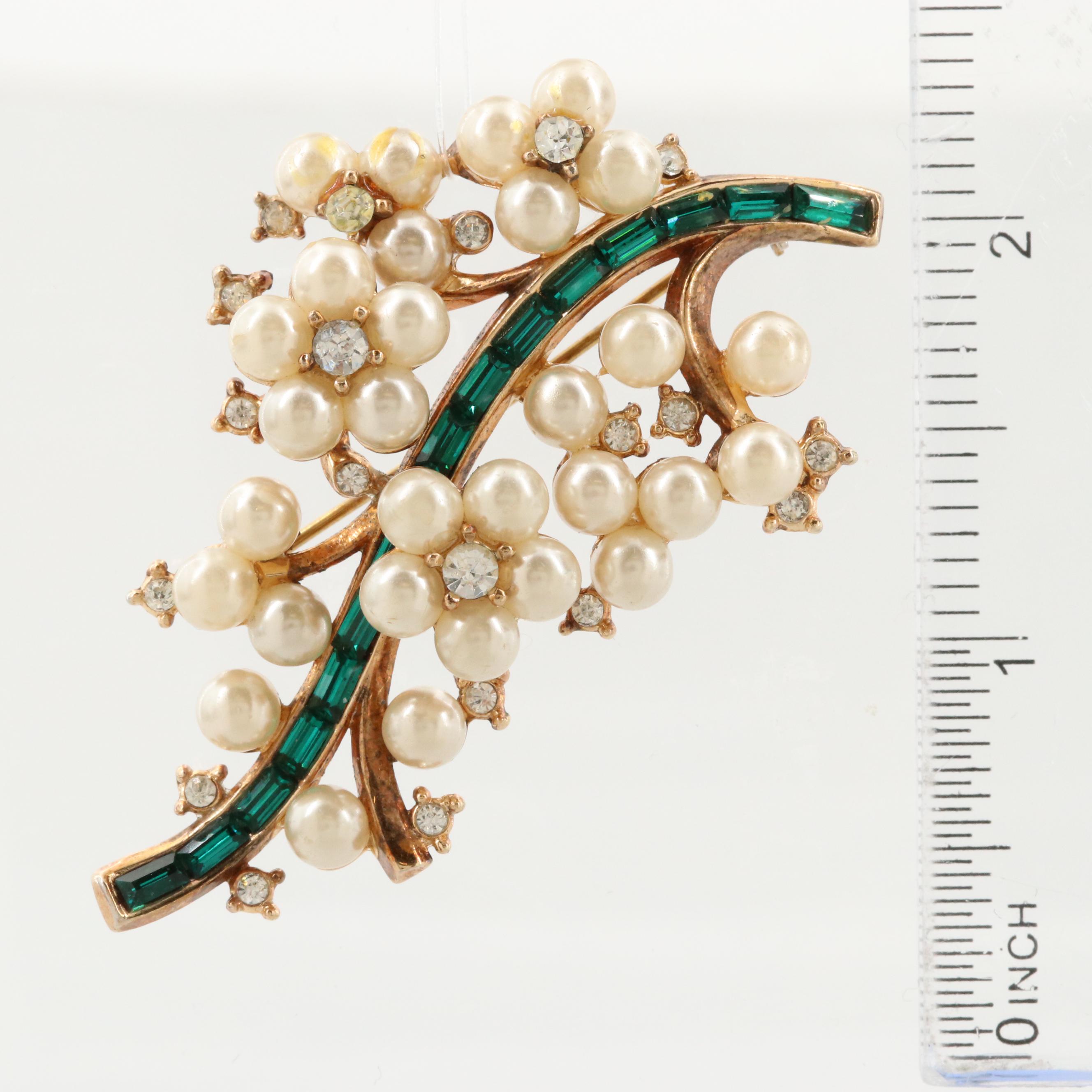 Vintage Trifari Rhinestone Brooch