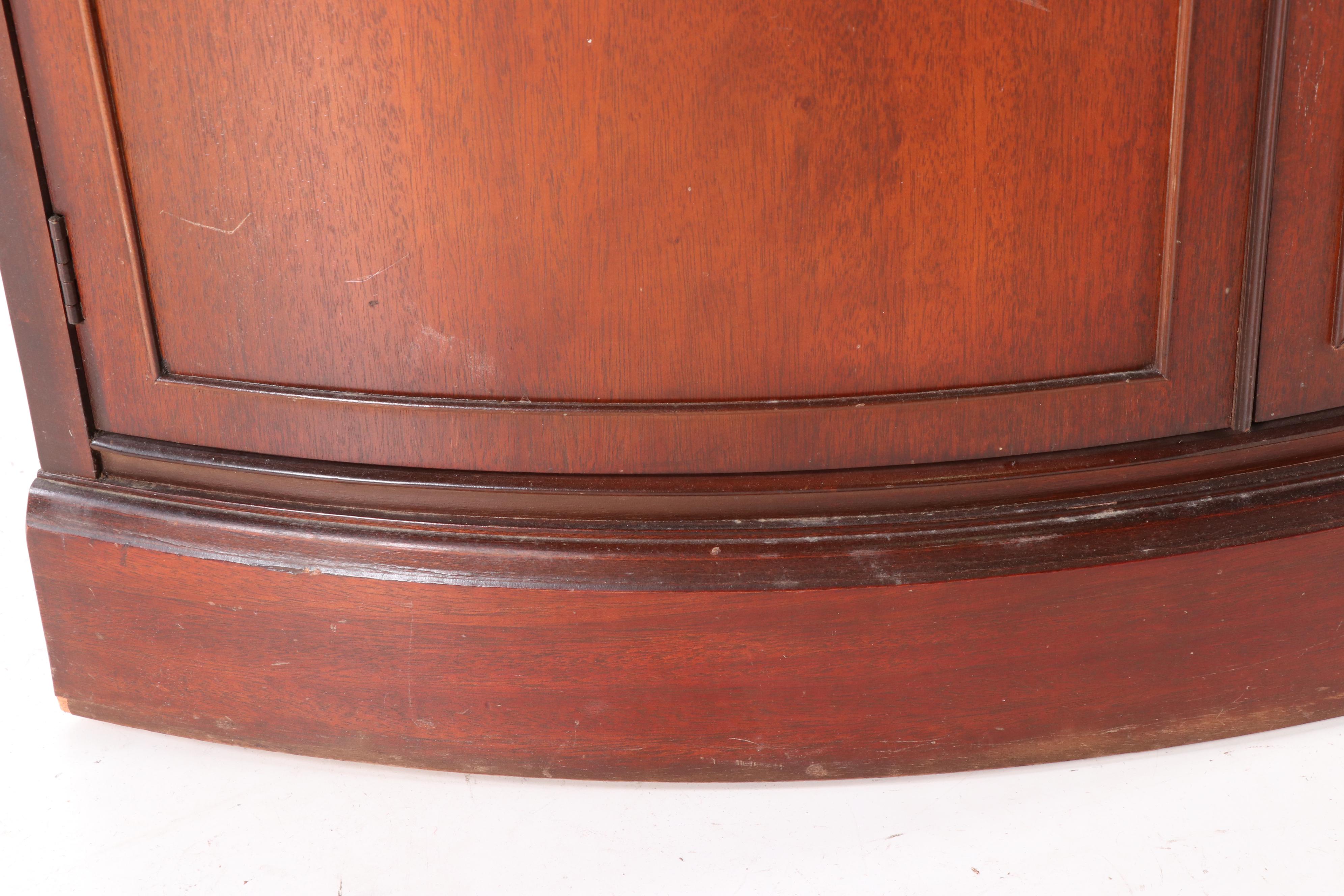 Bassett Furniture Industries "Old Shirley Monticello" Mahogany Corner Cabinet