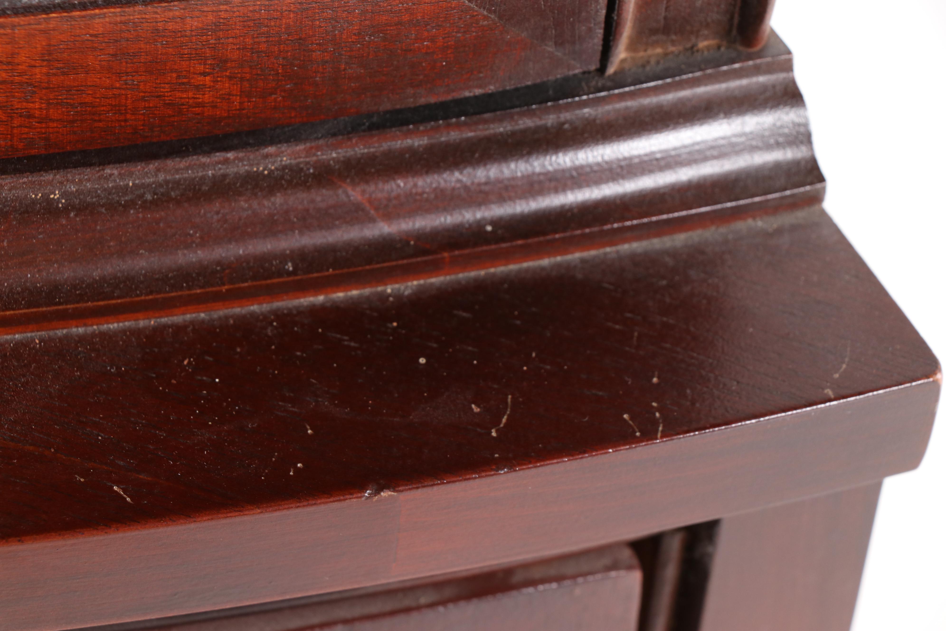 Bassett Furniture Industries "Old Shirley Monticello" Mahogany Corner Cabinet