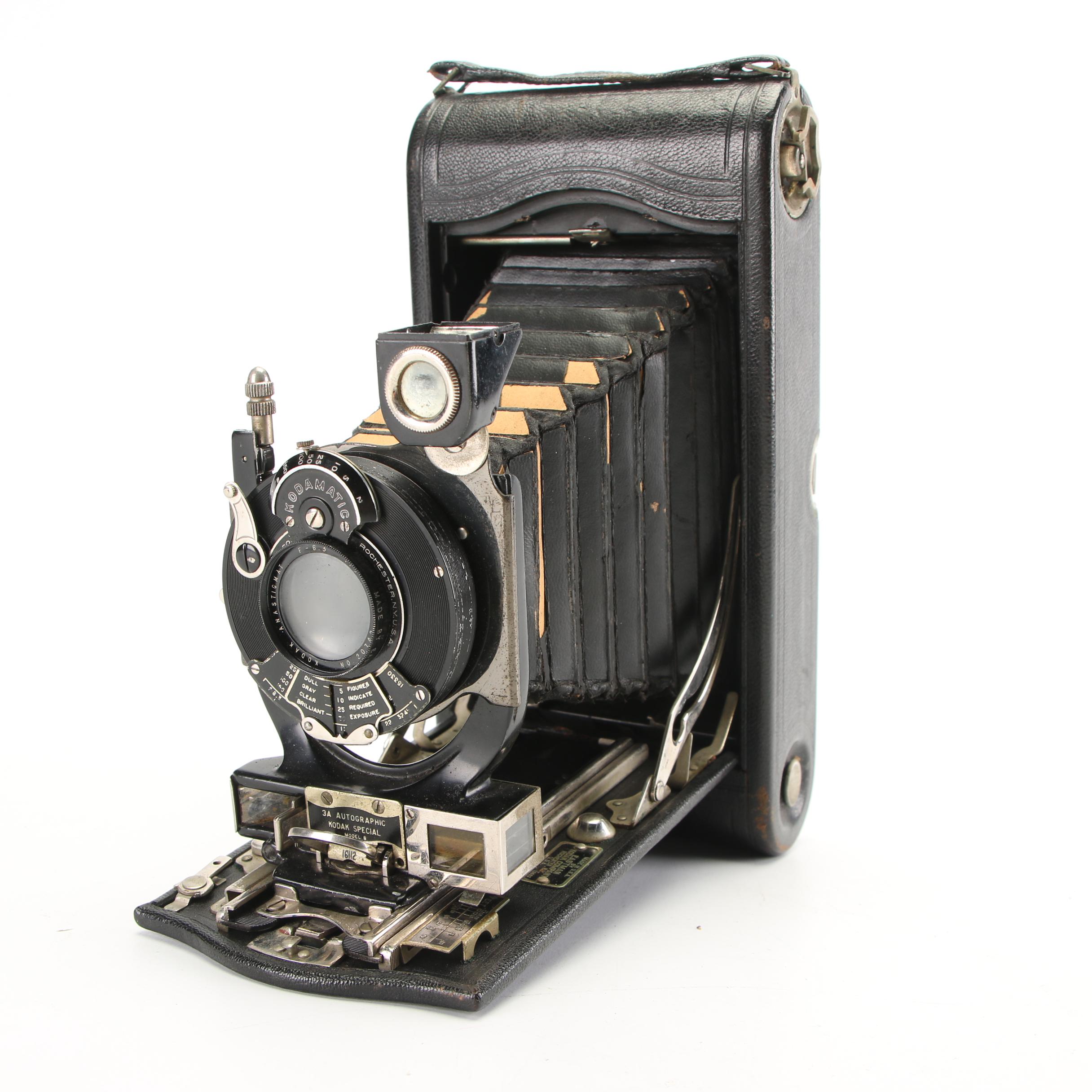 Vintage Kodak 3A Autographic Model B Brownie Camera with Camera Bag