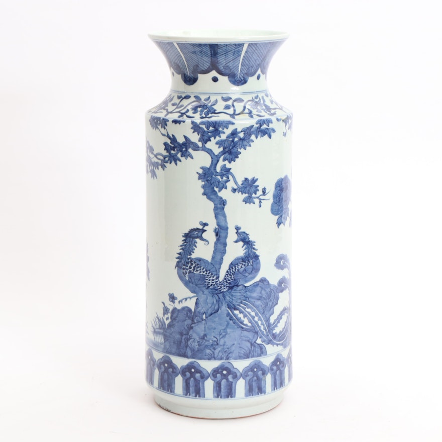Chinese Jiangxi Hand-Decorated Porcelain Floor Vase