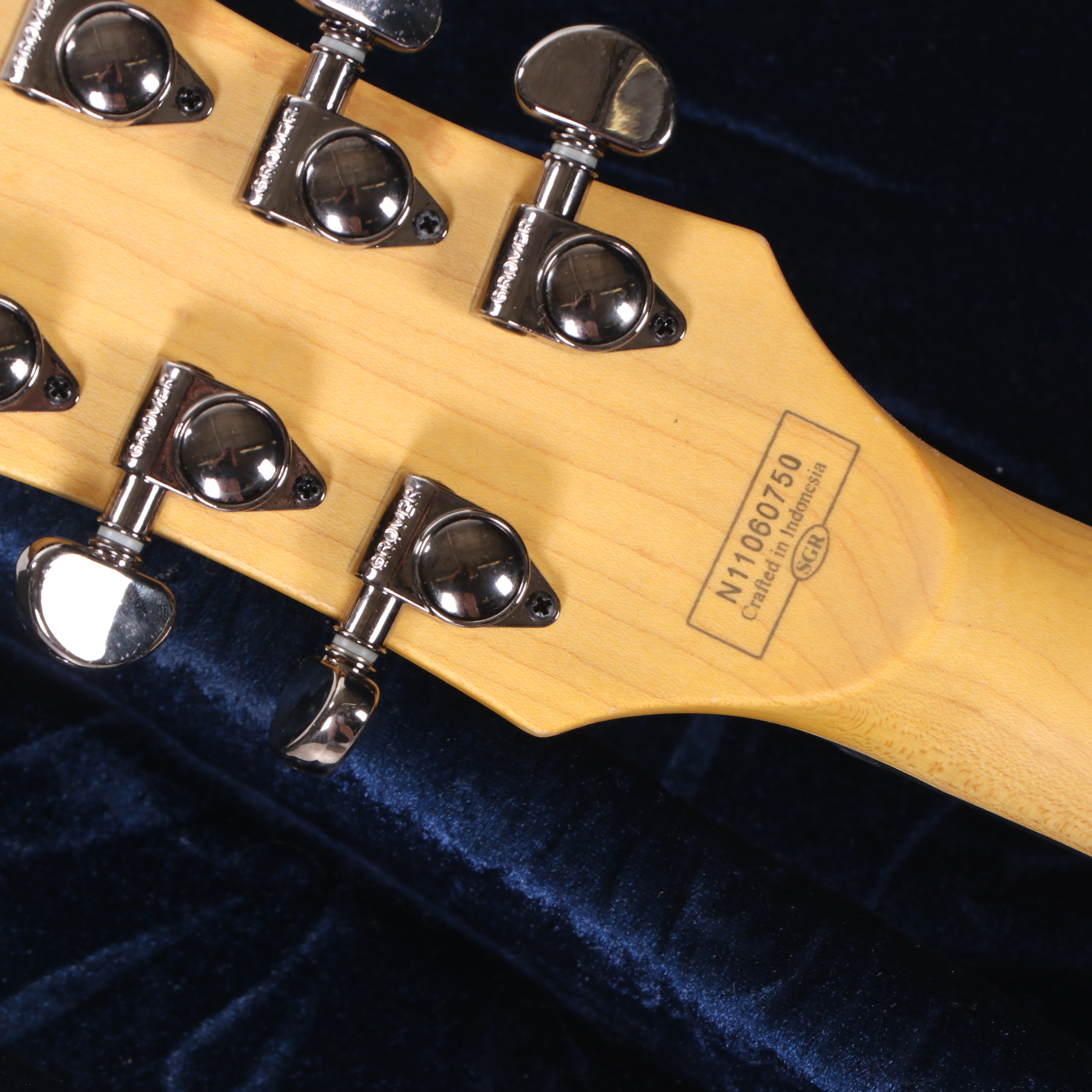 Schecter Diamond Series Damien Solo Elite Electric Guitar with Case