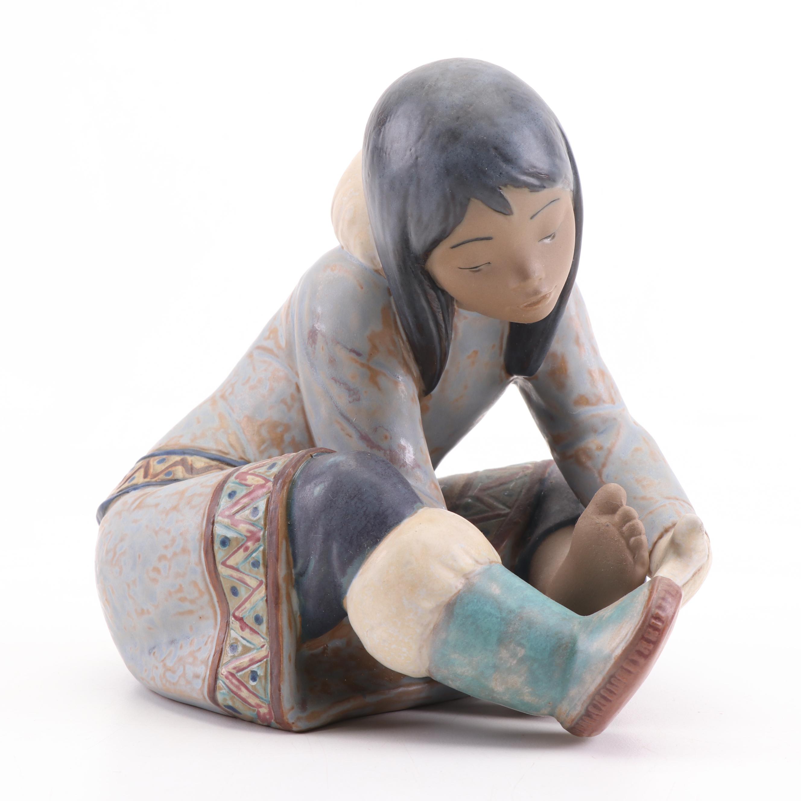 Lladró "Eskimo Girl with Cold Feet" Porcelain Figurine