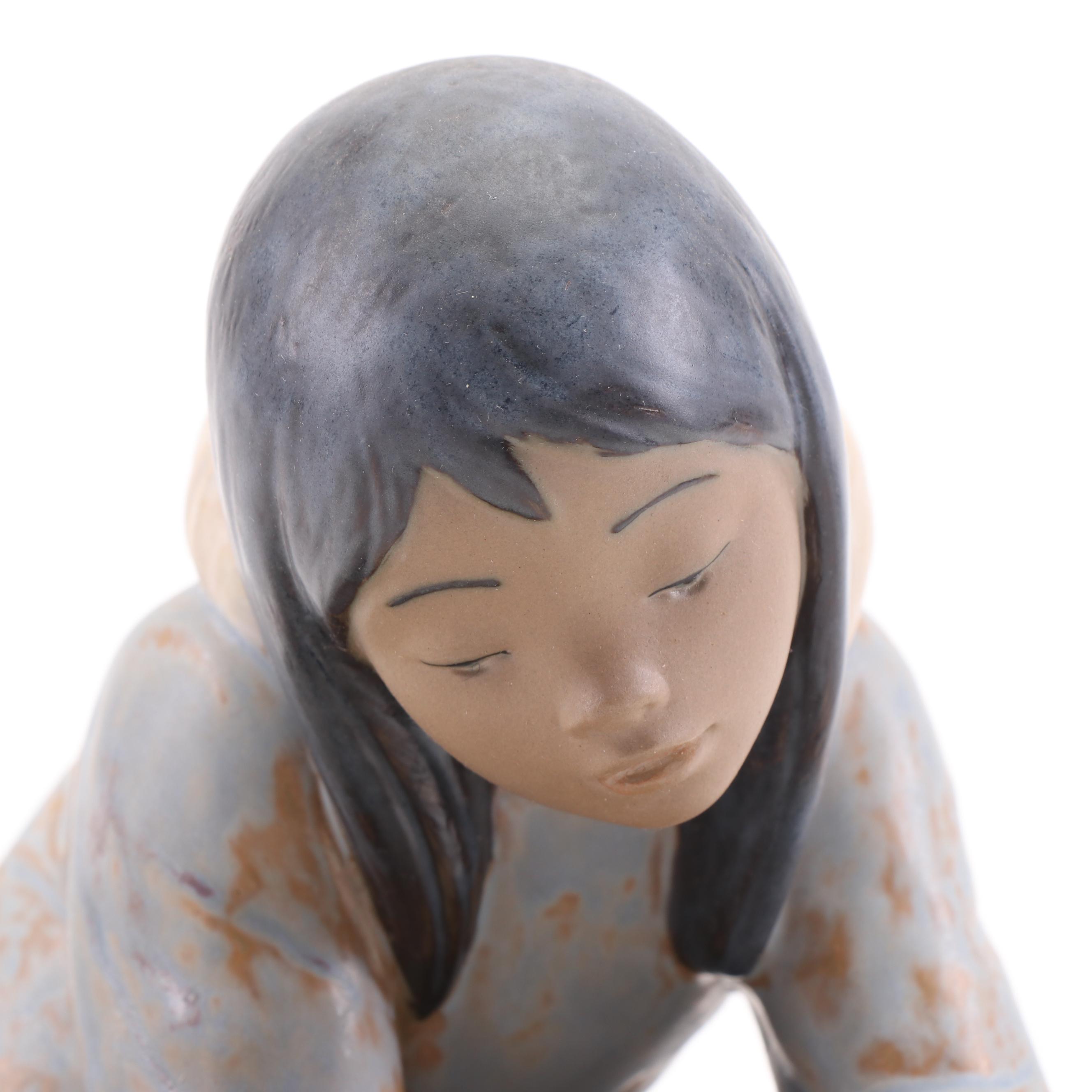 Lladró "Eskimo Girl with Cold Feet" Porcelain Figurine