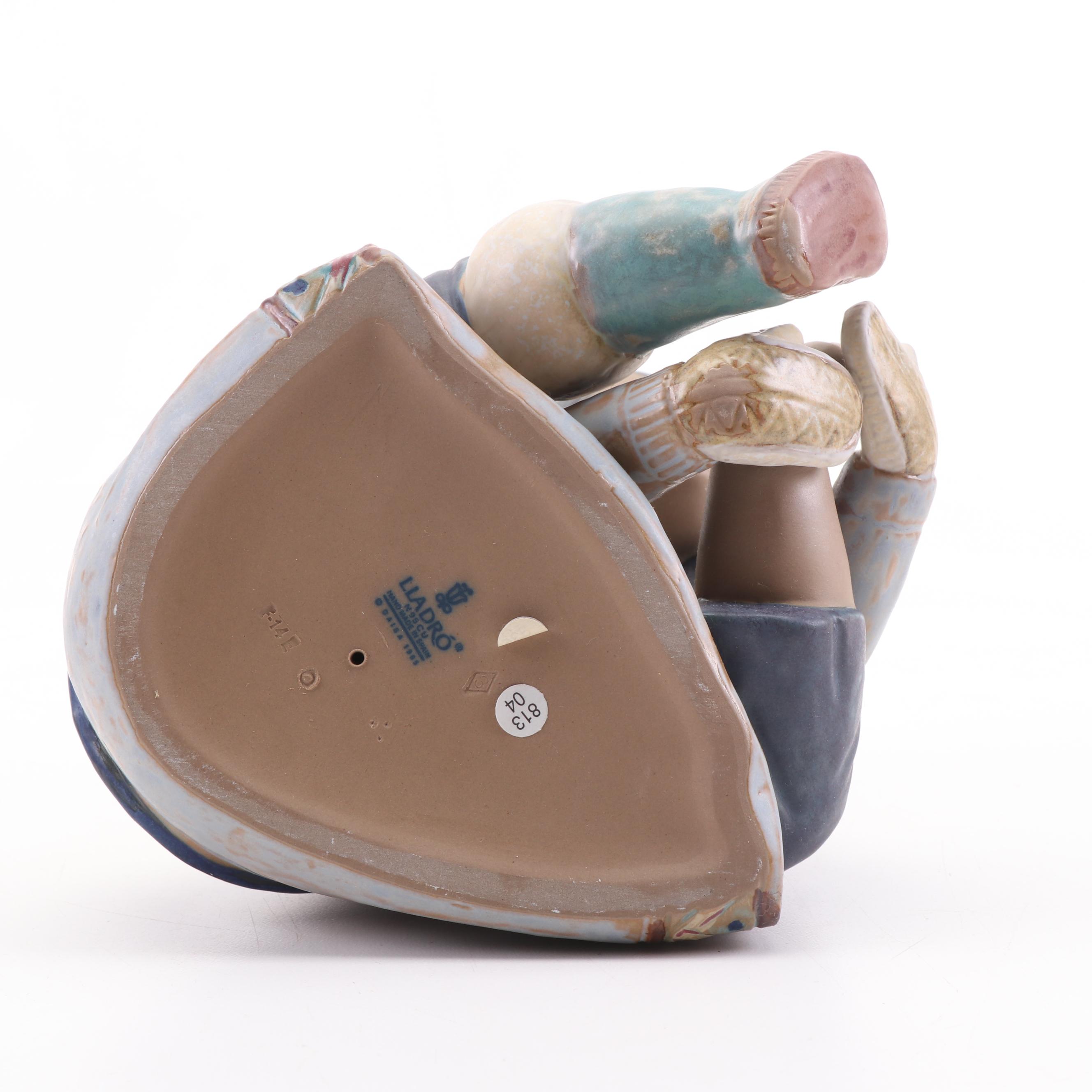 Lladró "Eskimo Girl with Cold Feet" Porcelain Figurine