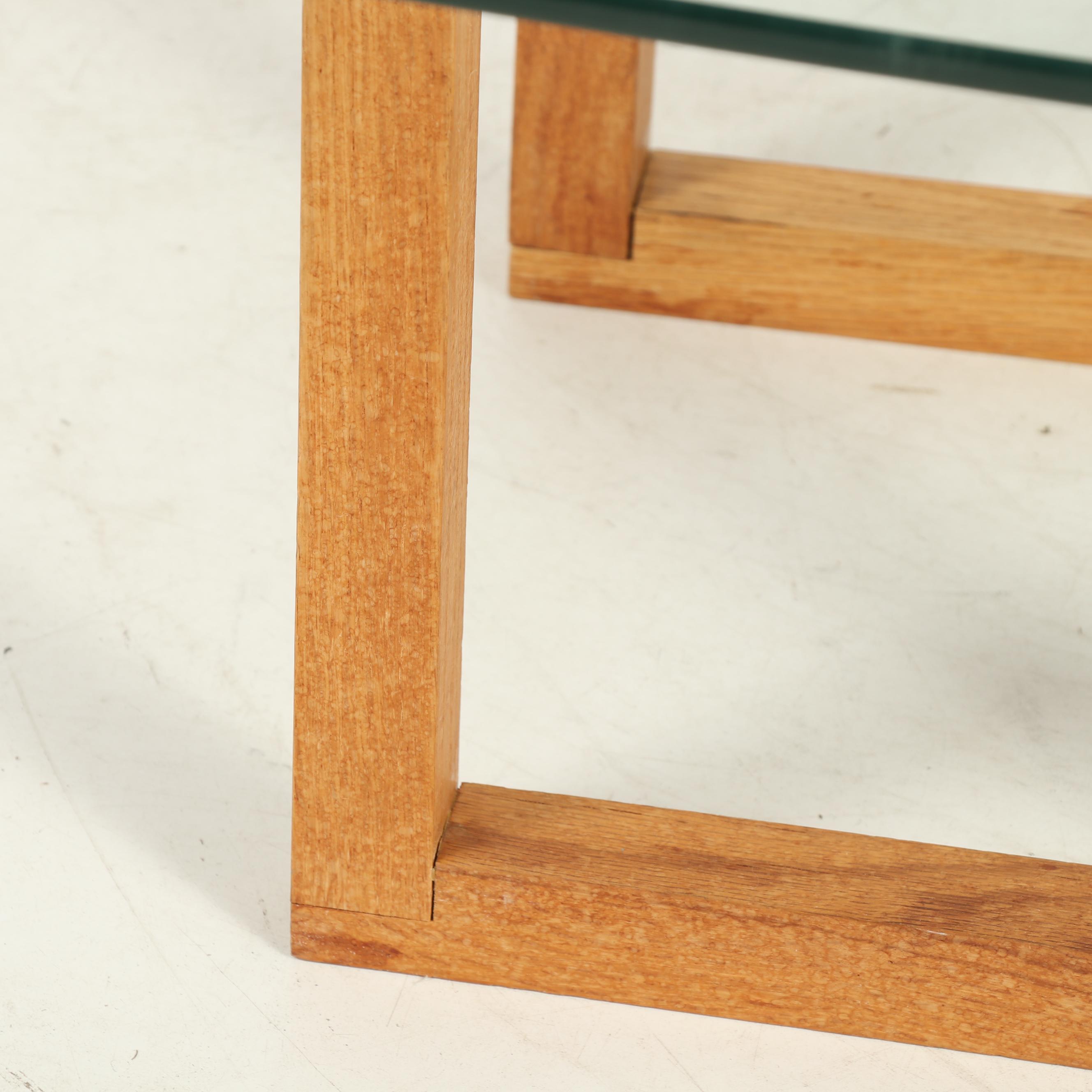 Comtemporary Wooden Stand Coffee Table with Glass Top