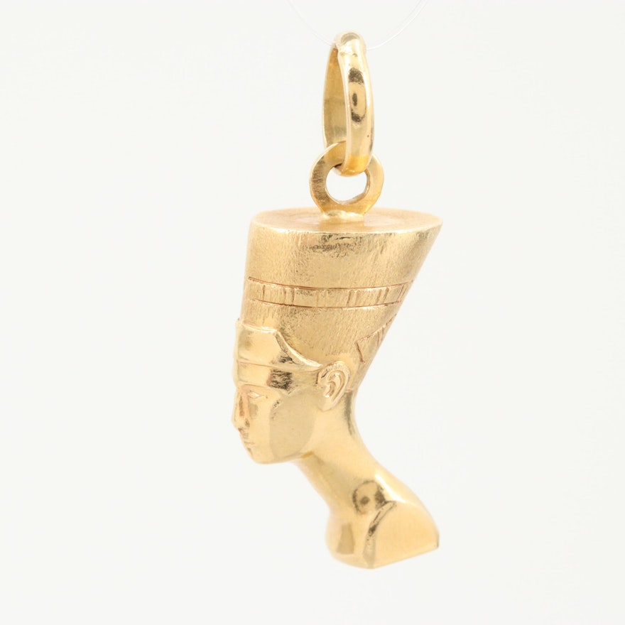 18K Yellow Gold Queen Nefertiti Pendant