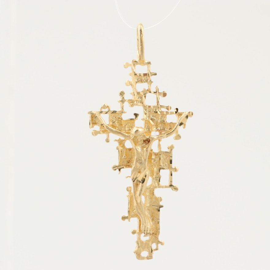 18K Yellow Gold Crucifix Pendant