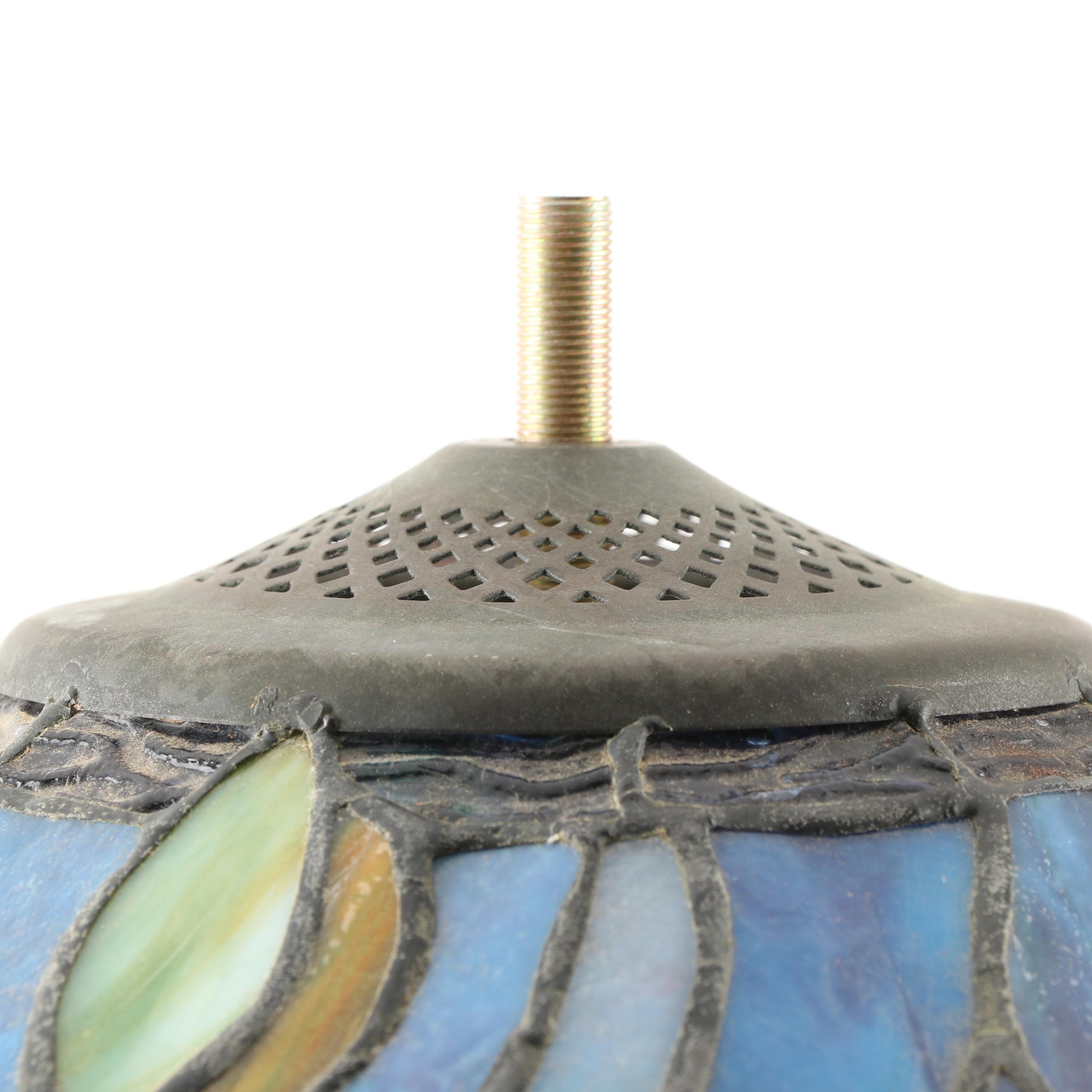 Lotus Design Slag Glass Table Lamp, Contemporary