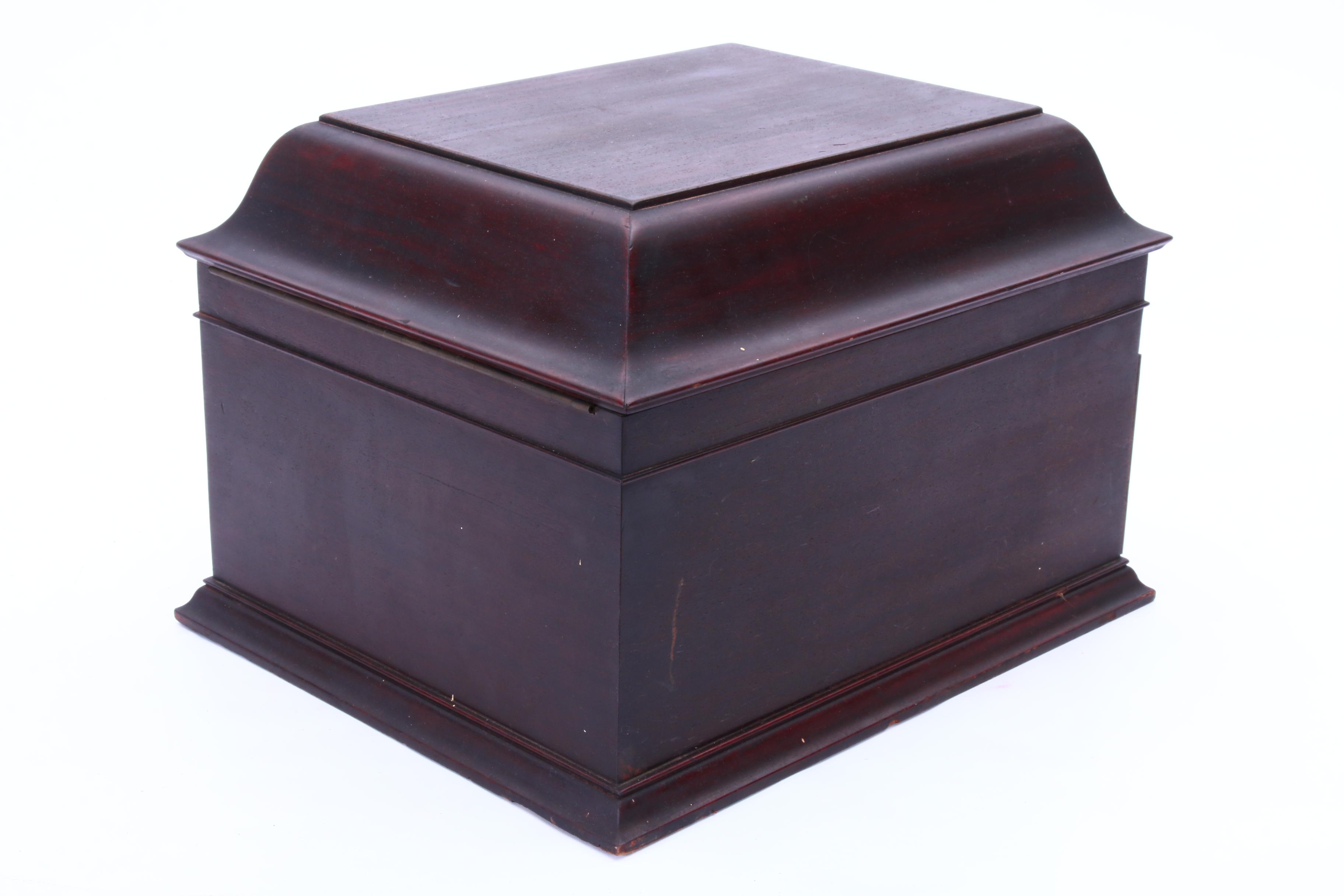 Victrola Victor Talking Machine Co. Phonograph Player, Circa 1910s