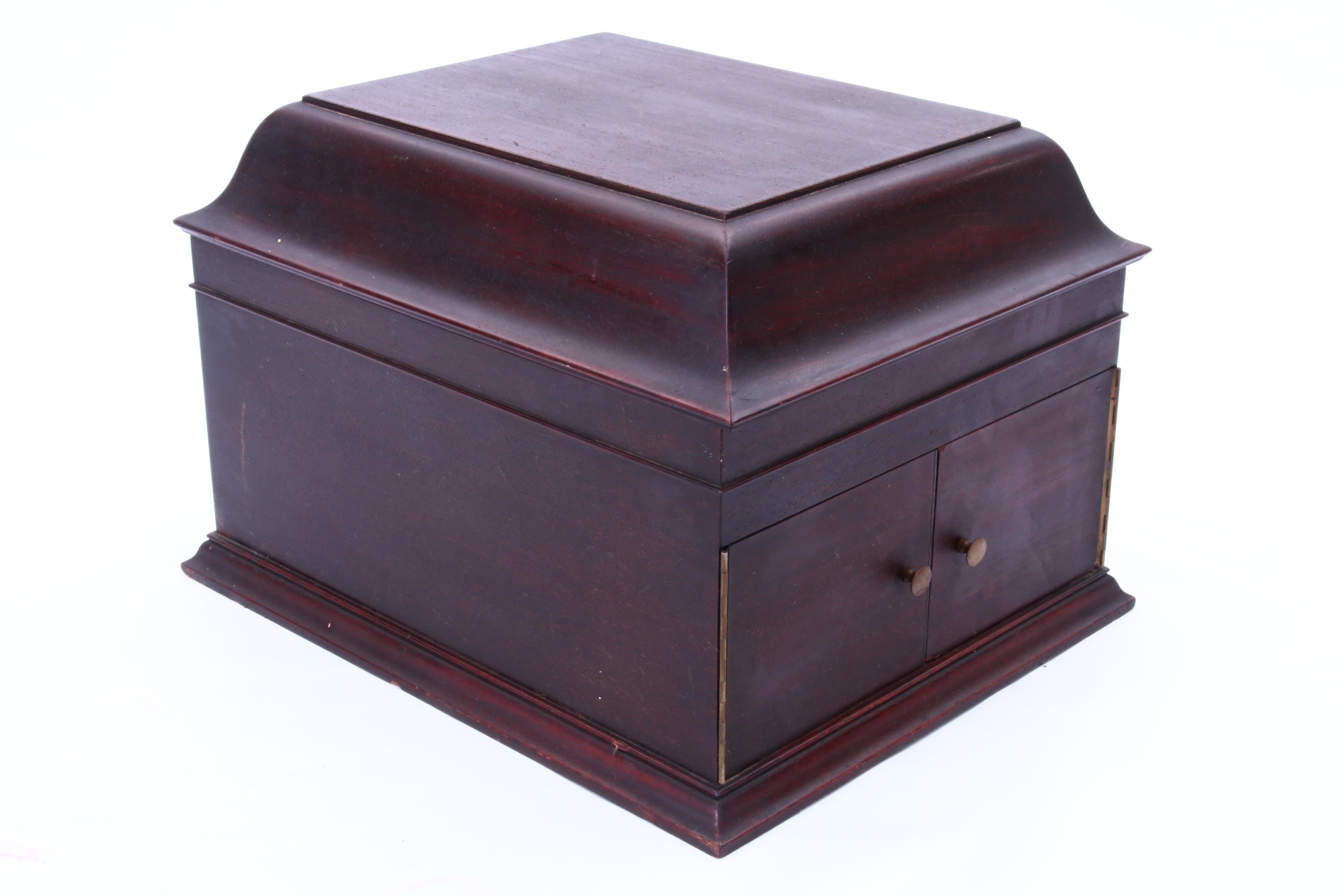 Victrola Victor Talking Machine Co. Phonograph Player, Circa 1910s